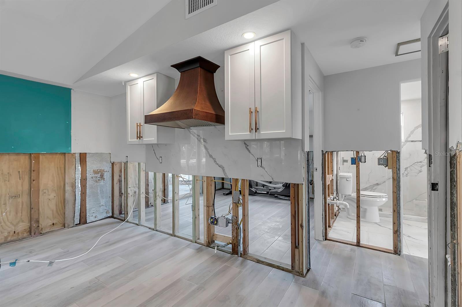 765 SAINT JUDES DR N, LONGBOAT KEY, FL, 34228