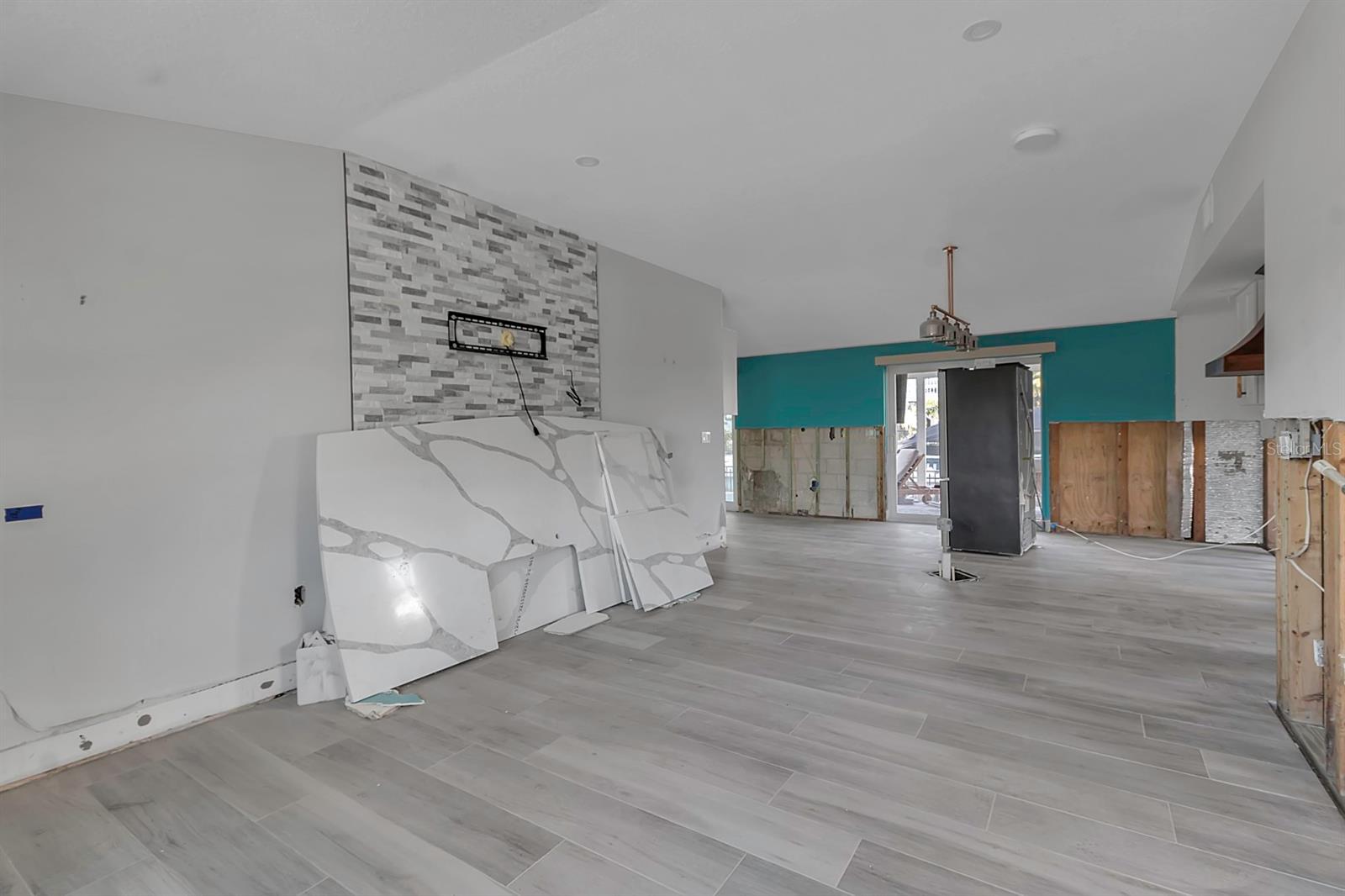 765 SAINT JUDES DR N, LONGBOAT KEY, FL, 34228