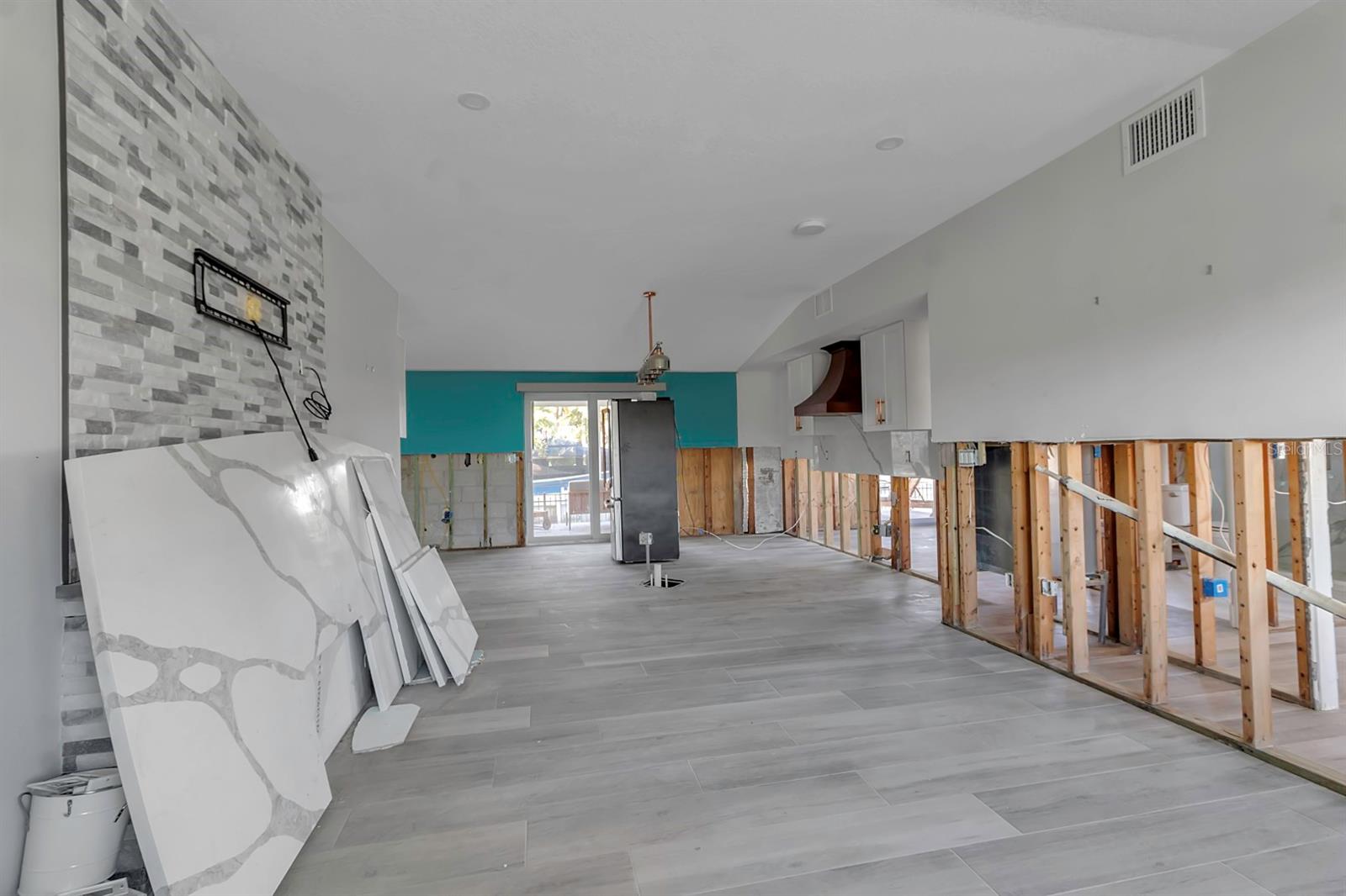 765 SAINT JUDES DR N, LONGBOAT KEY, FL, 34228