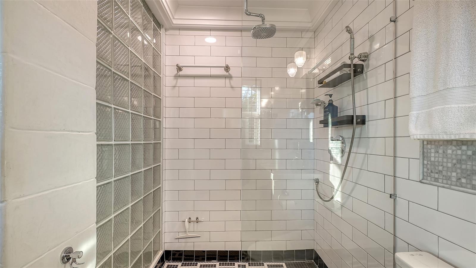 101 BASE AVE E #101, 103, VENICE, FL, 34285