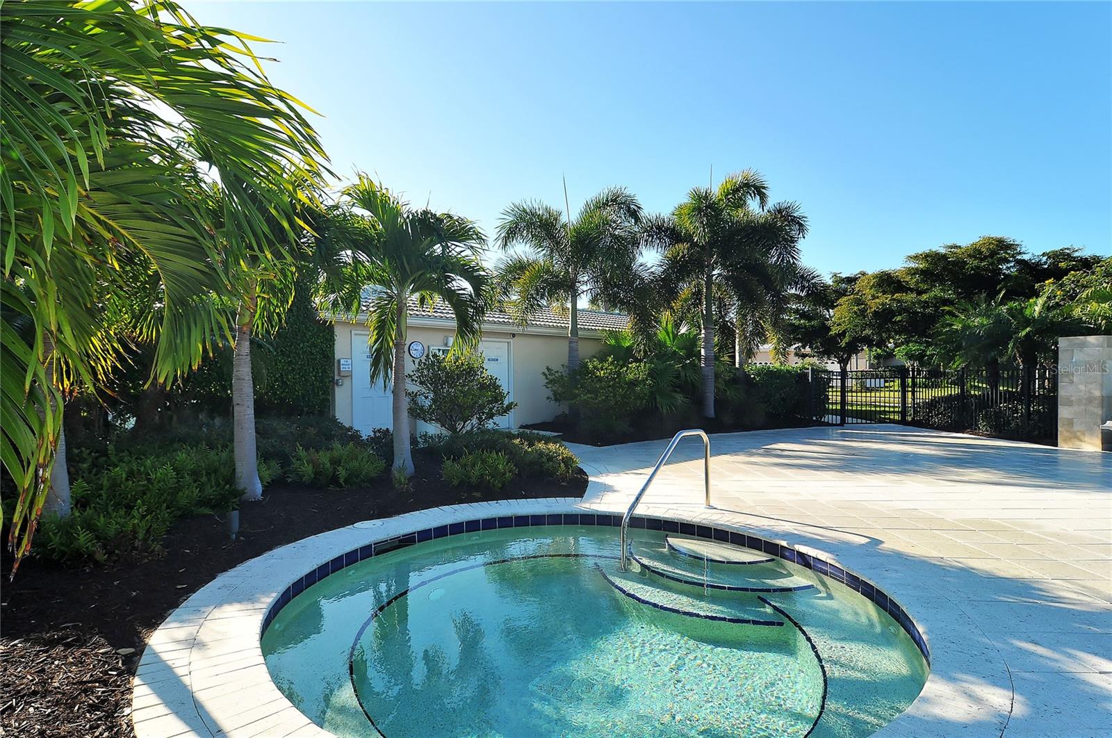 3540 MISTLETOE LN, LONGBOAT KEY, FL, 34228