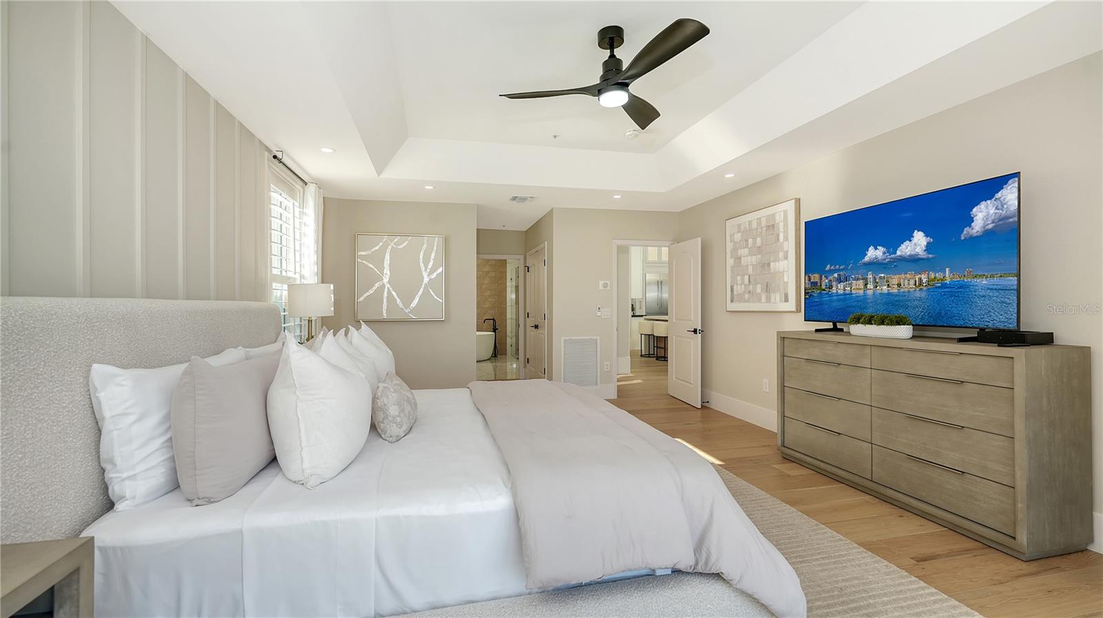 3540 MISTLETOE LN, LONGBOAT KEY, FL, 34228