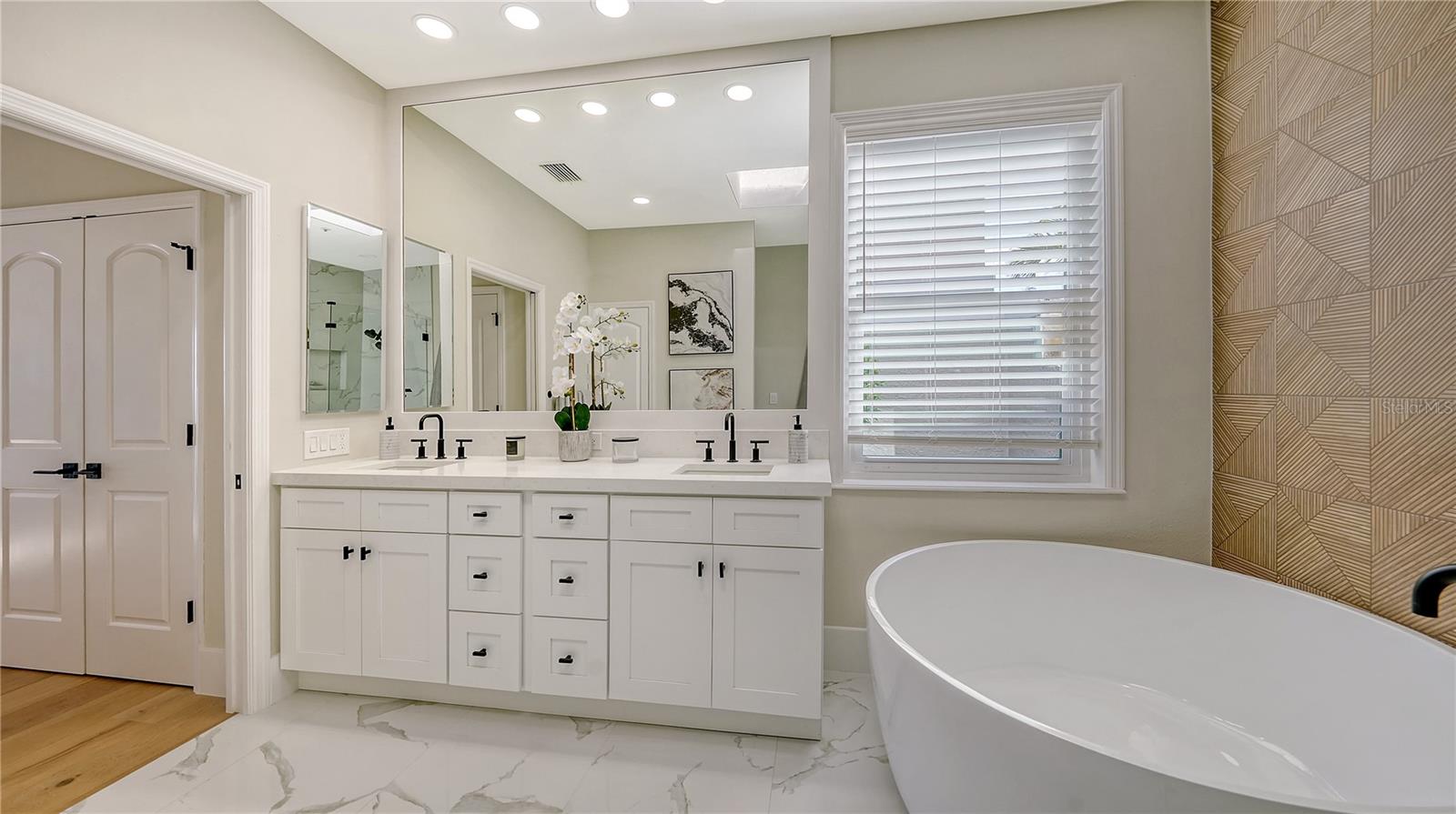 3540 MISTLETOE LN, LONGBOAT KEY, FL, 34228