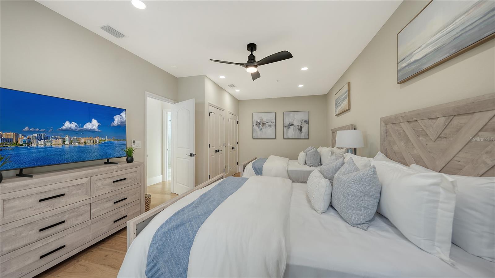 3540 MISTLETOE LN, LONGBOAT KEY, FL, 34228
