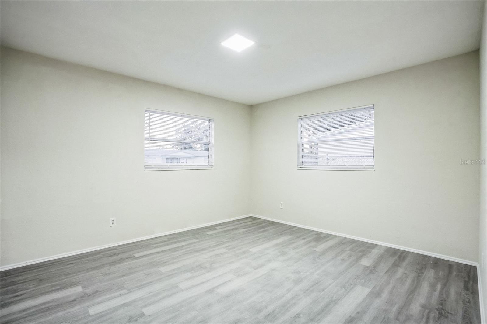 2070 68TH TER S, ST PETERSBURG, FL, 33712