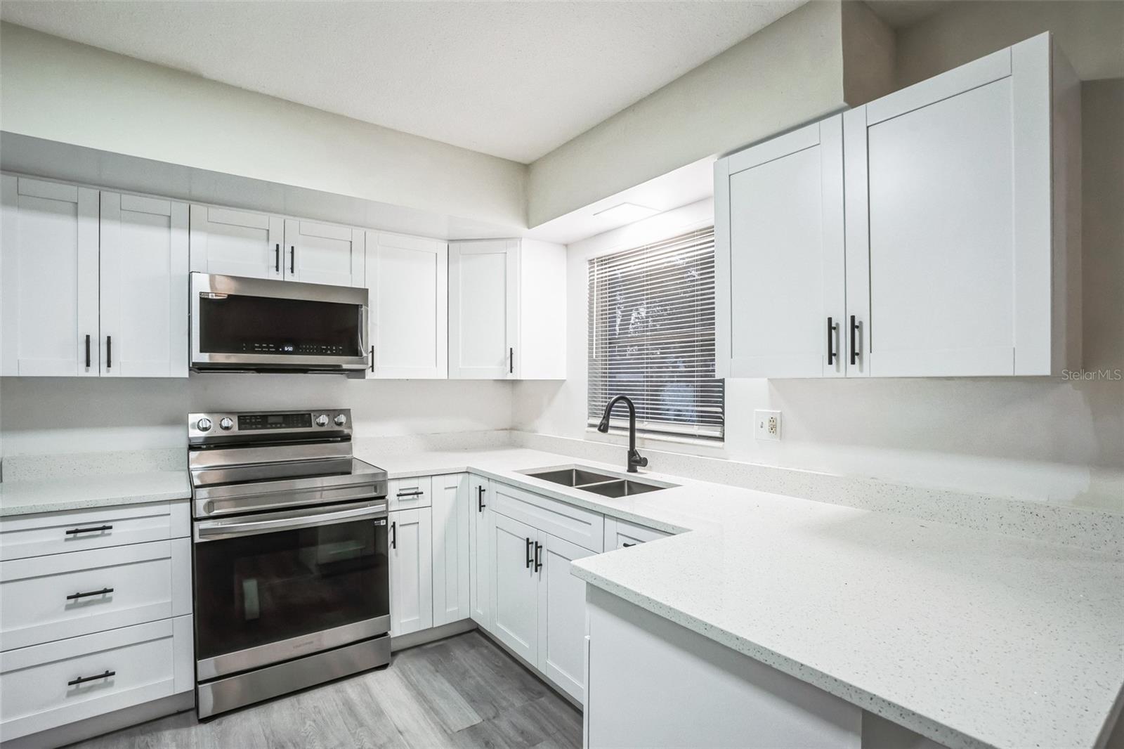 2070 68TH TER S, ST PETERSBURG, FL, 33712