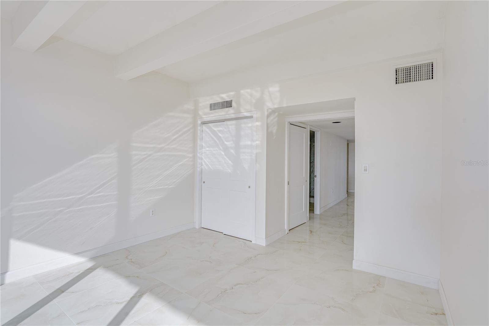 7600 BAYSHORE DR #901, TREASURE ISLAND, FL, 33706
