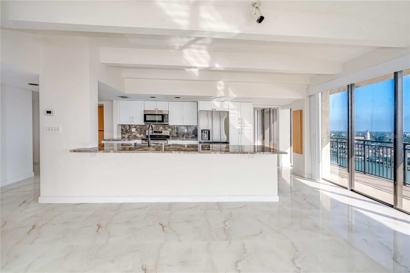 7600 BAYSHORE DR #901, TREASURE ISLAND, FL, 33706