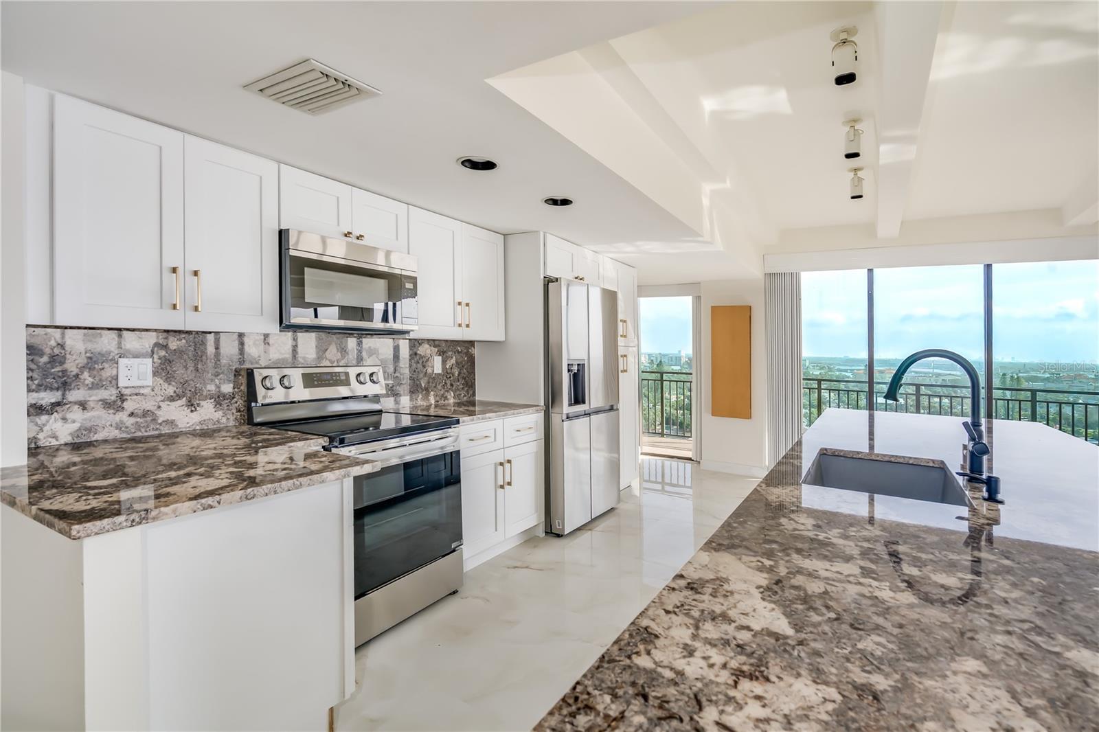 7600 BAYSHORE DR #901, TREASURE ISLAND, FL, 33706