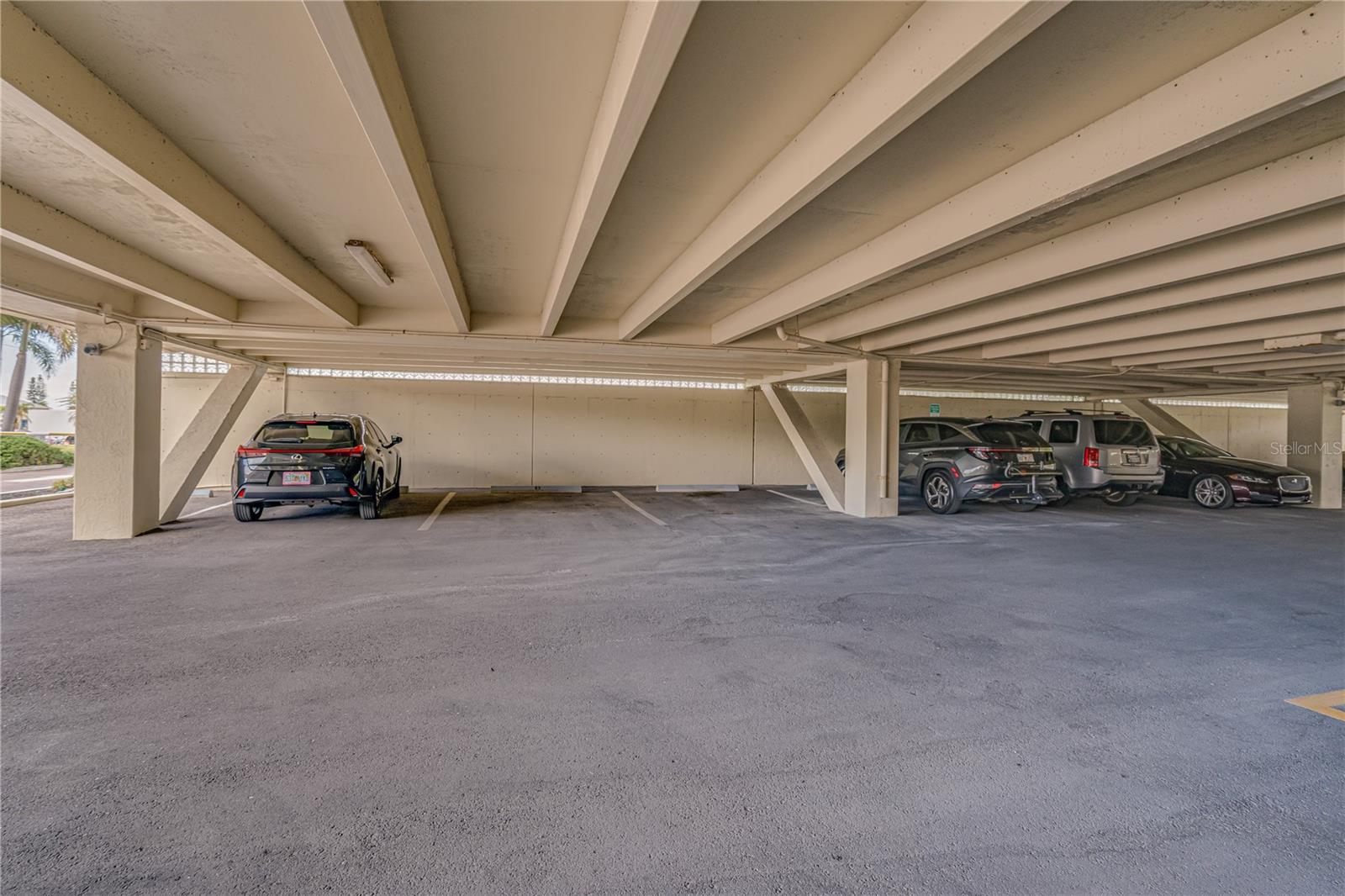 7600 BAYSHORE DR #901, TREASURE ISLAND, FL, 33706