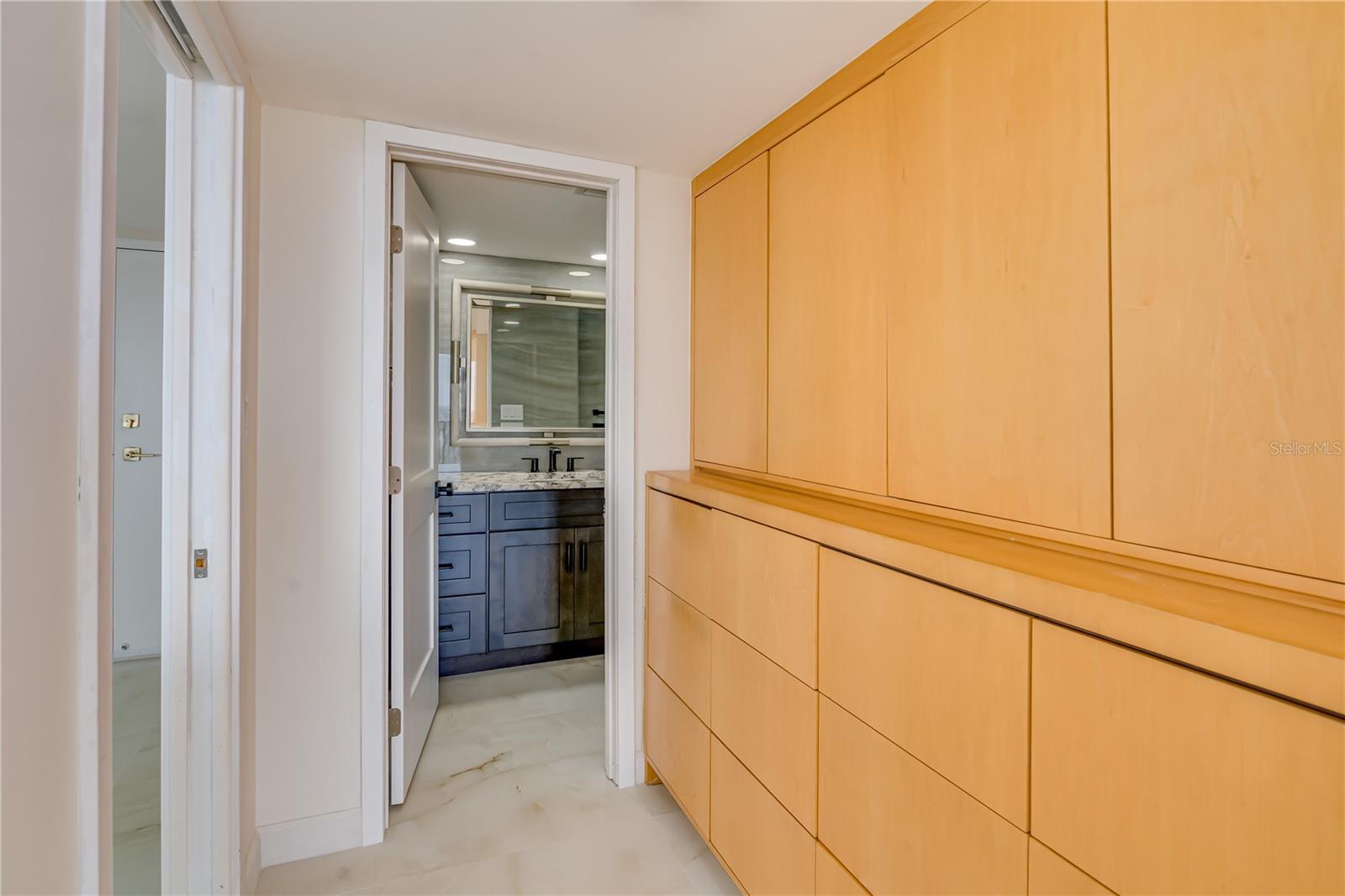 7600 BAYSHORE DR #901, TREASURE ISLAND, FL, 33706