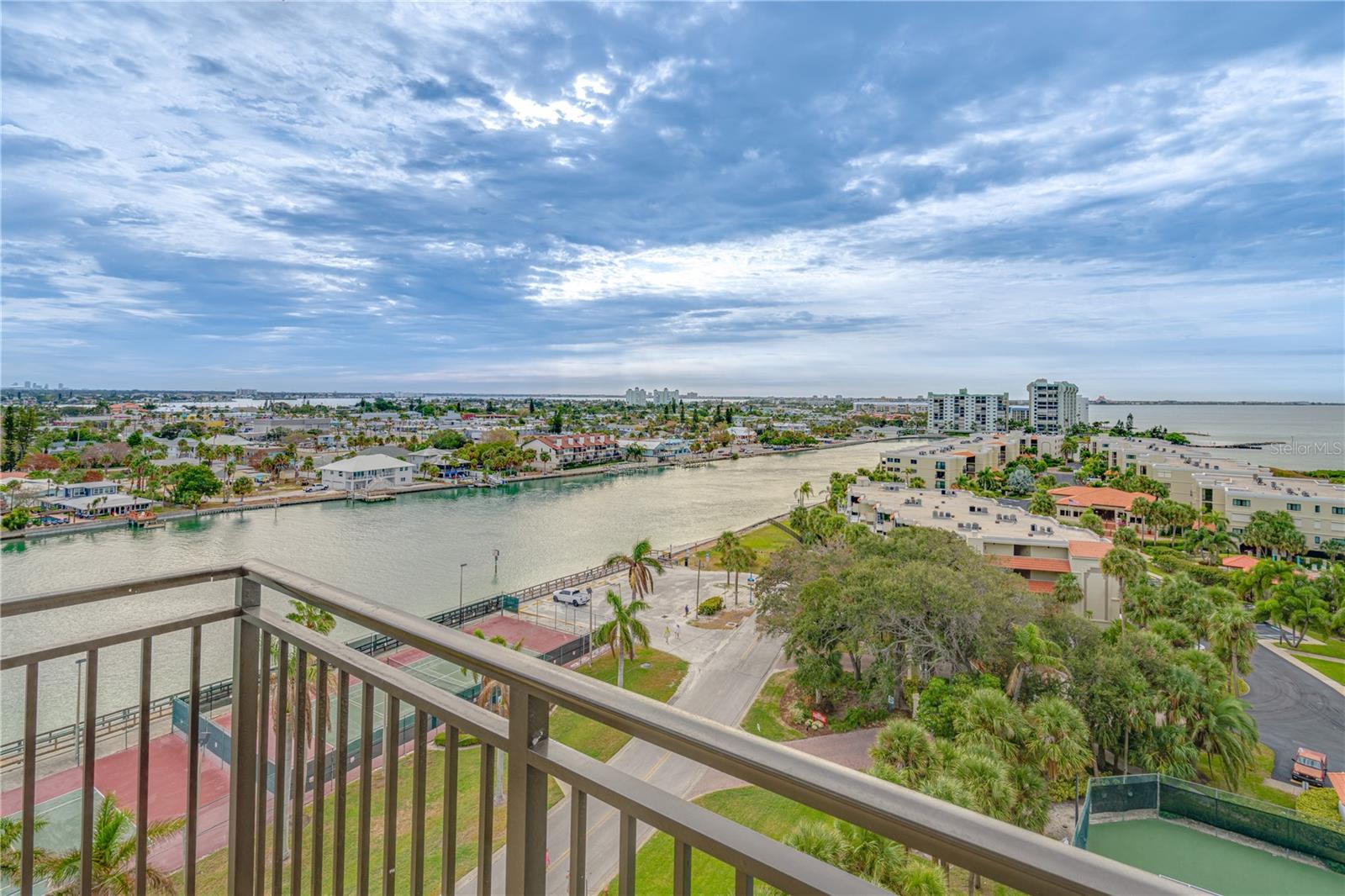 7600 BAYSHORE DR #901, TREASURE ISLAND, FL, 33706