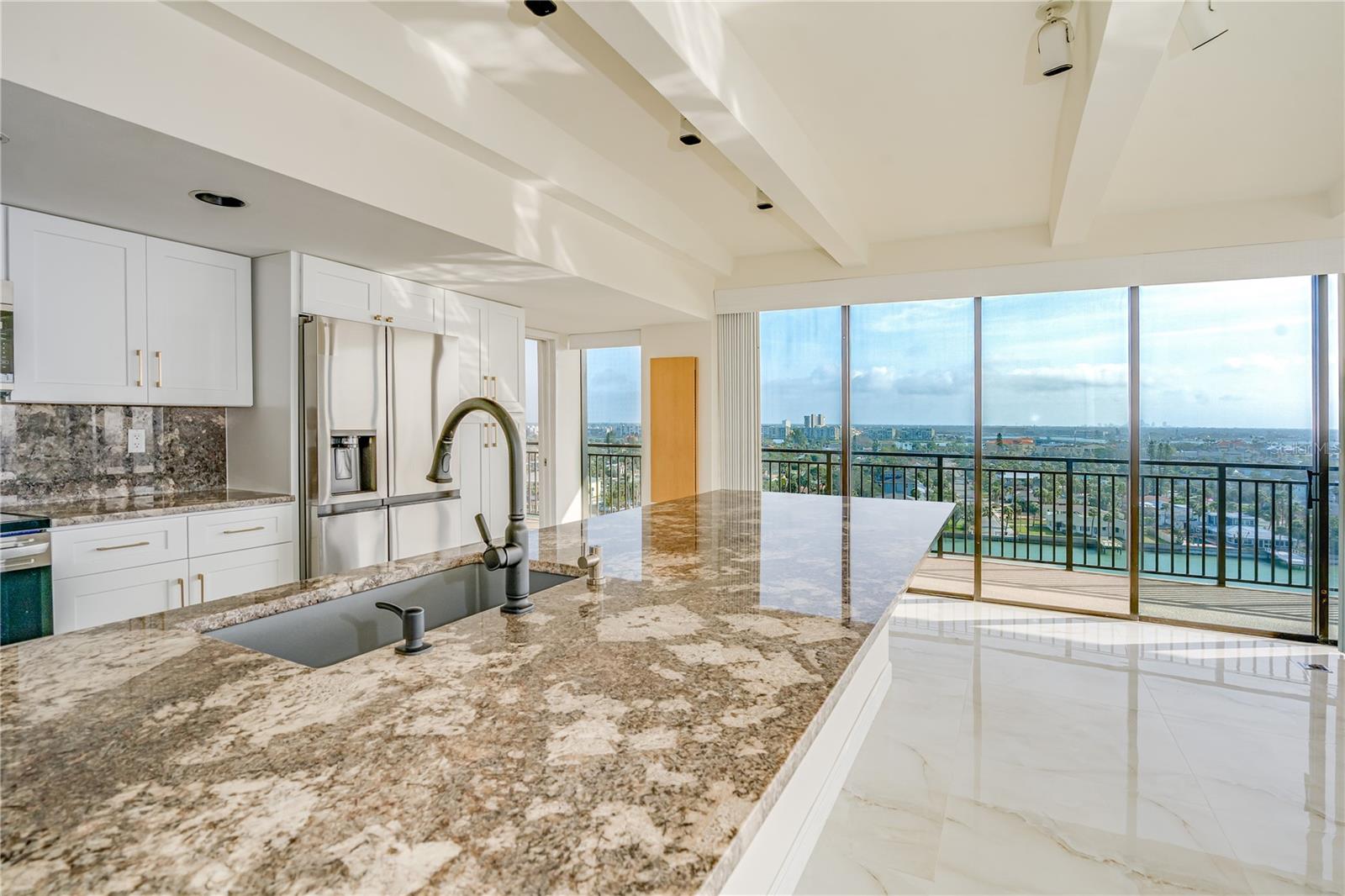 7600 BAYSHORE DR #901, TREASURE ISLAND, FL, 33706