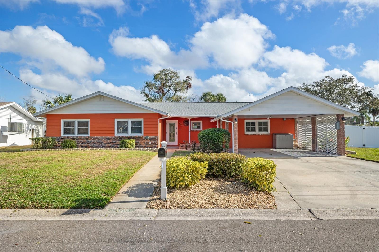 5001 SHETLAND AVE, TAMPA, FL, 33615