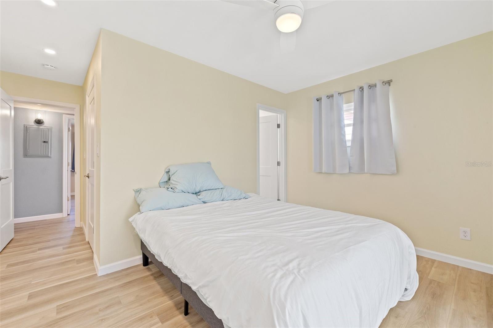 5001 SHETLAND AVE, TAMPA, FL, 33615