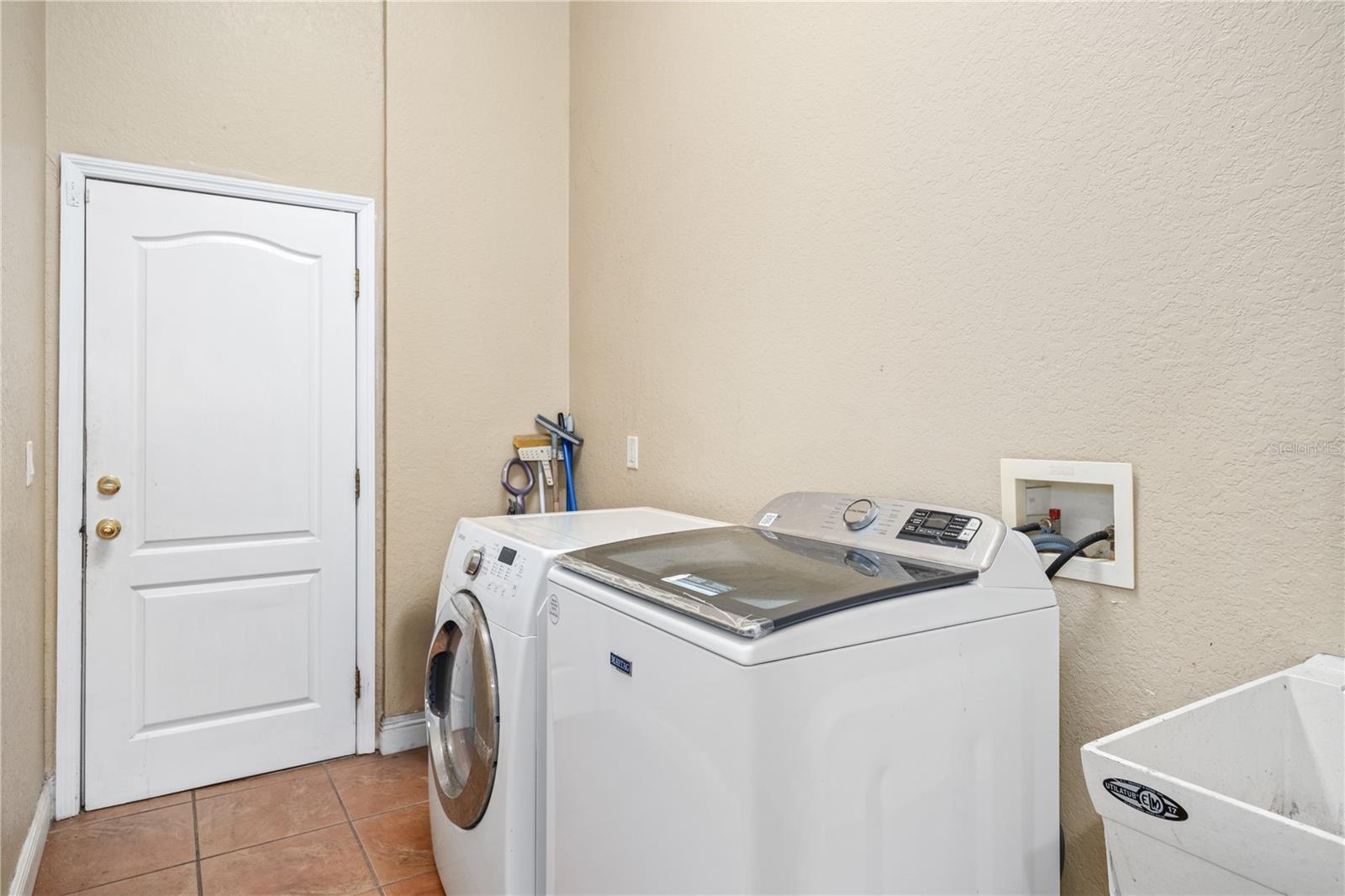 1051 DUNBAR AVE, SANFORD, FL, 32771