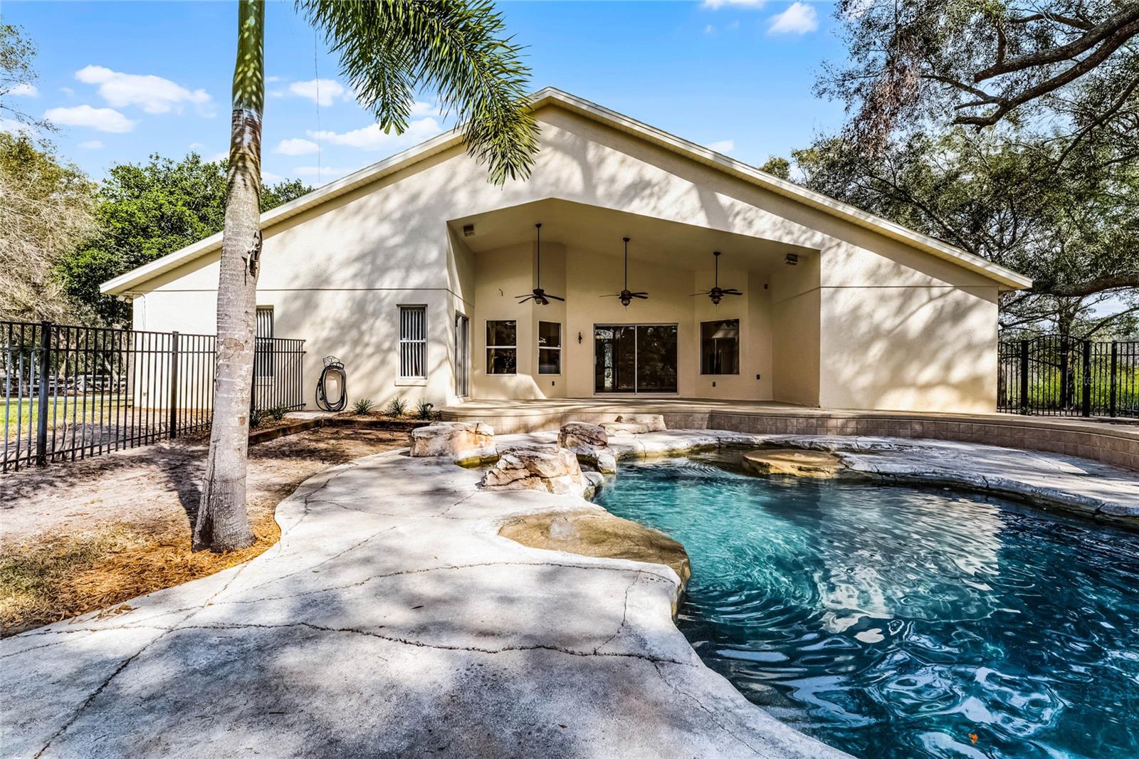 5140 N APOPKA VINELAND RD, ORLANDO, FL, 32818