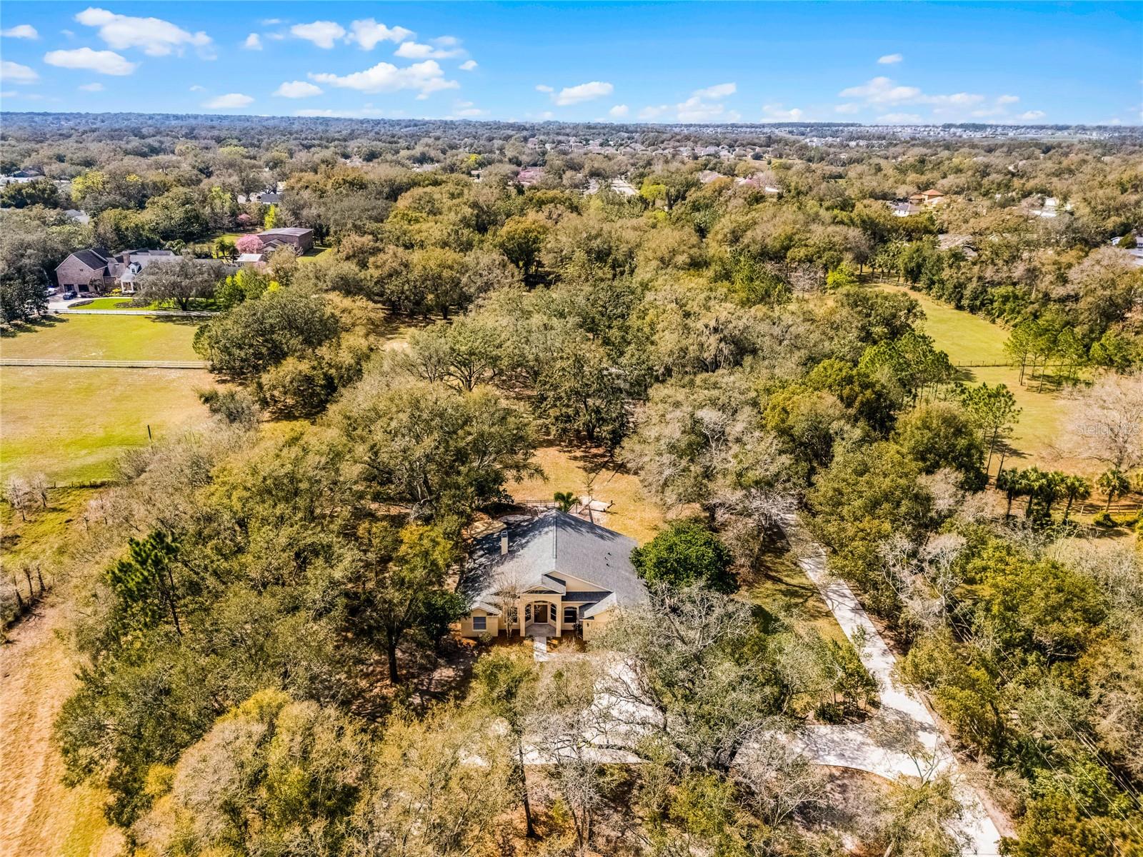 5140 N APOPKA VINELAND RD, ORLANDO, FL, 32818