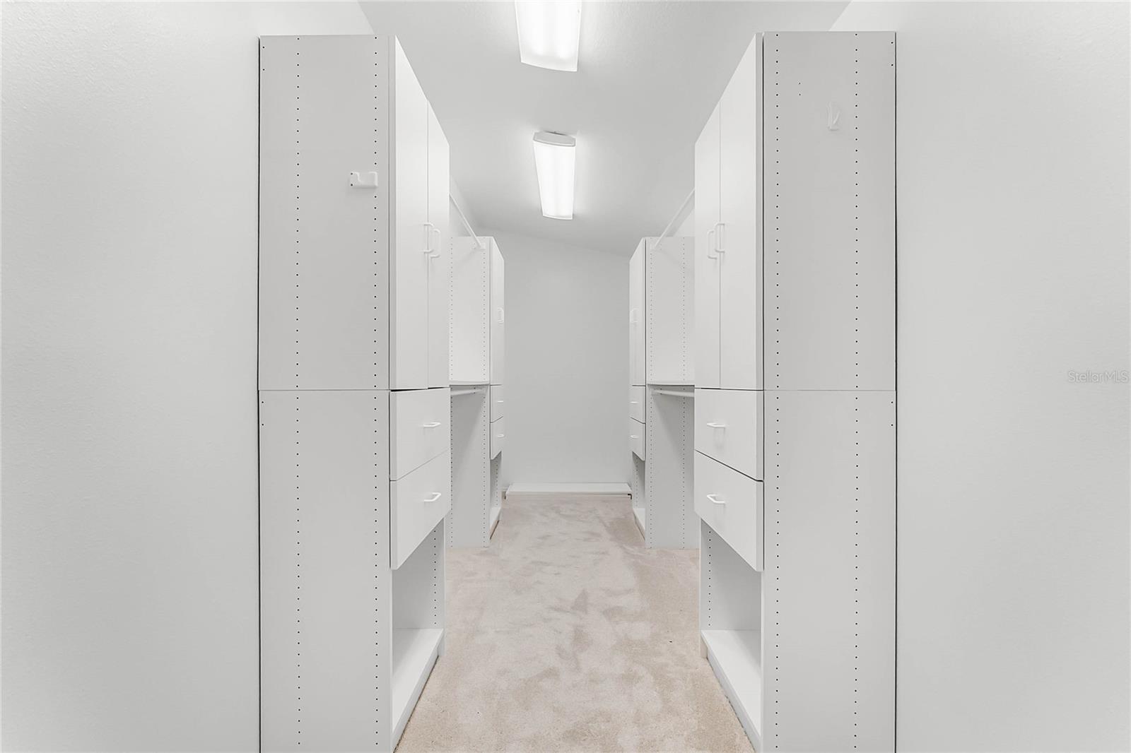 5140 N APOPKA VINELAND RD, ORLANDO, FL, 32818