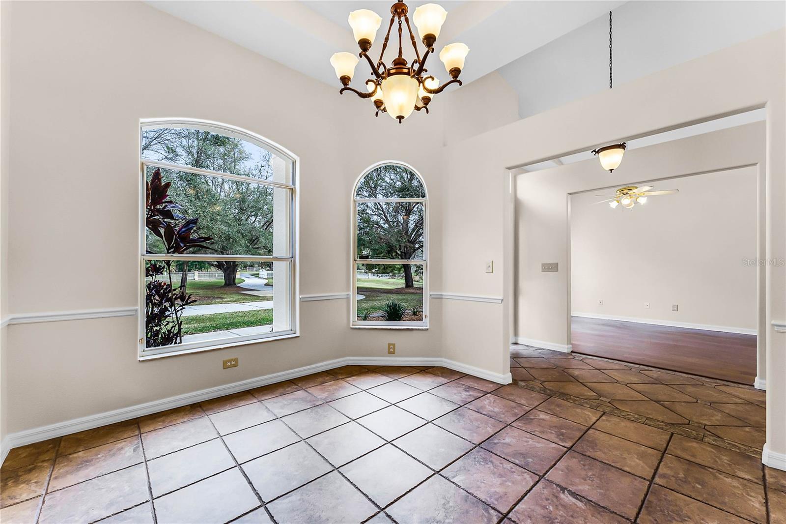 5140 N APOPKA VINELAND RD, ORLANDO, FL, 32818