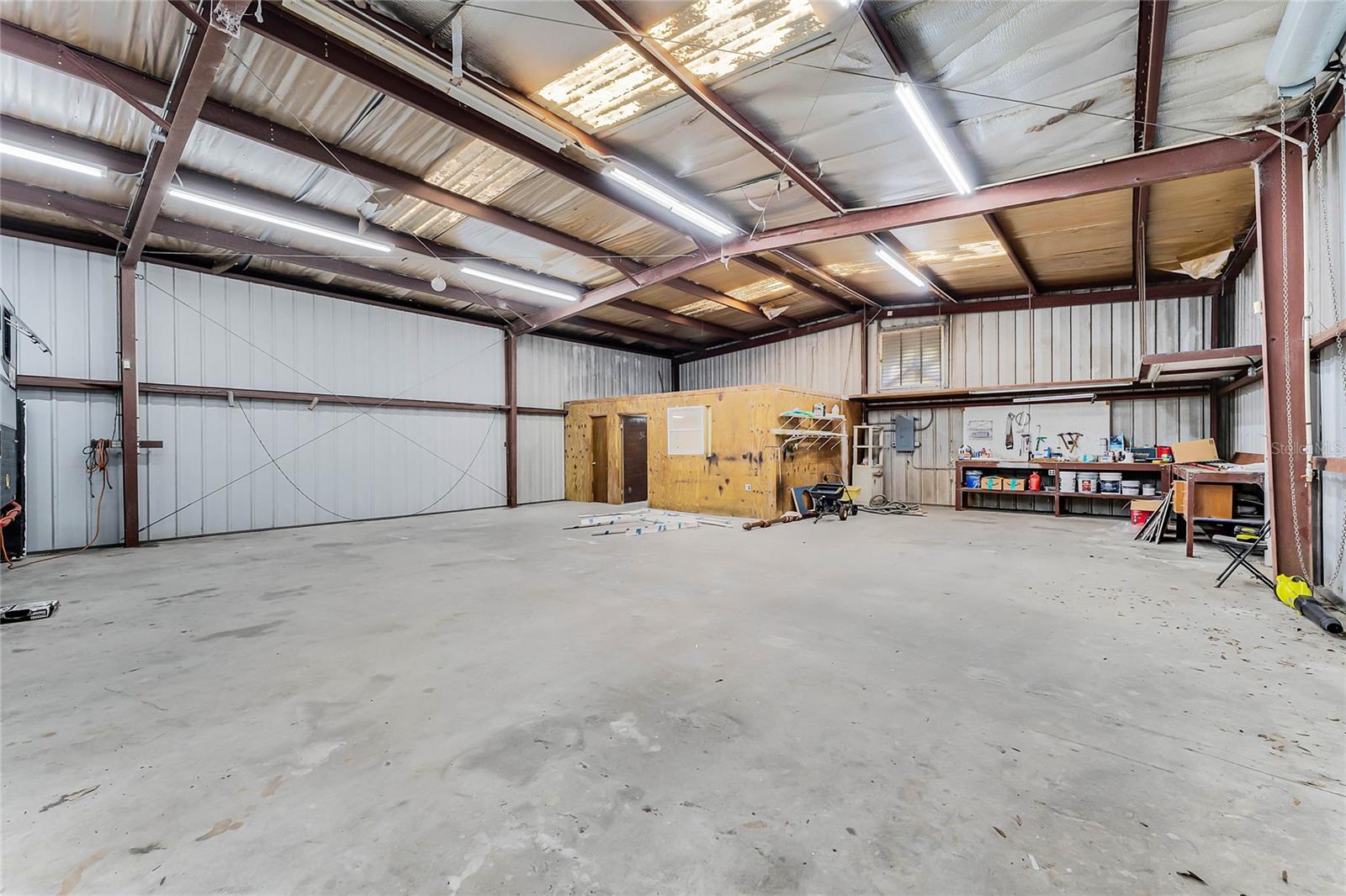 5140 N APOPKA VINELAND RD, ORLANDO, FL, 32818