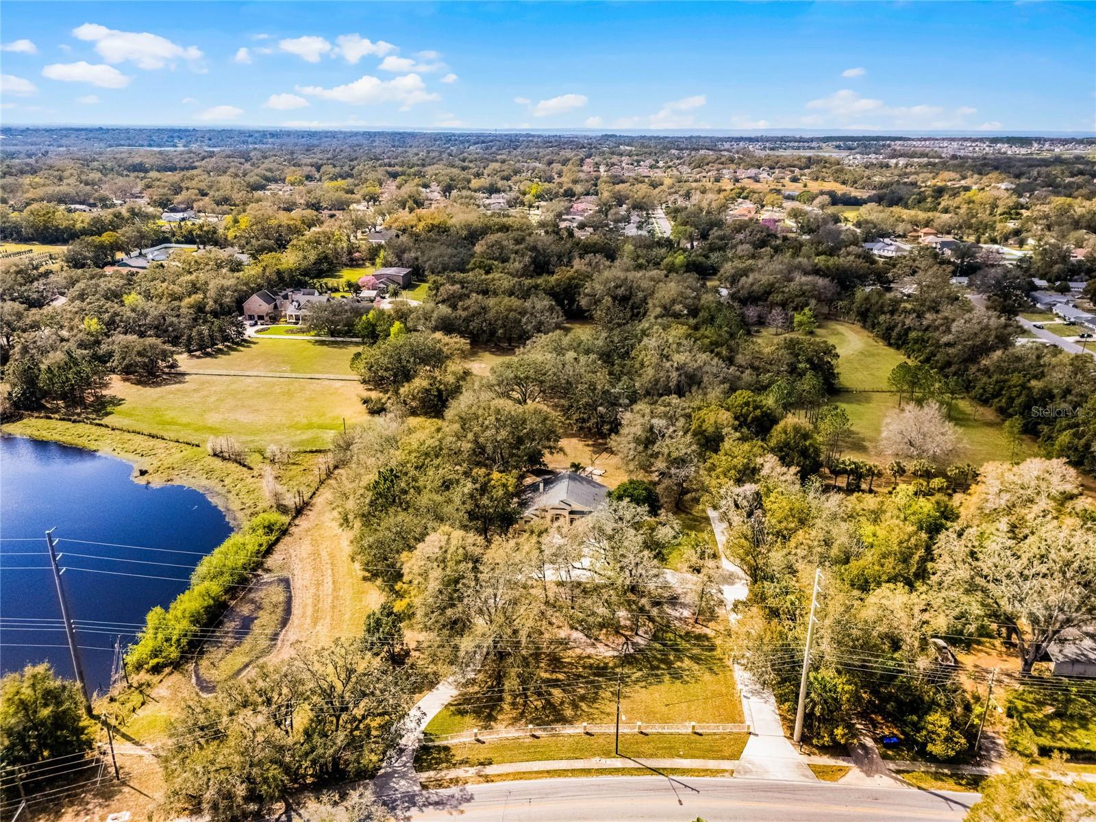 5140 N APOPKA VINELAND RD, ORLANDO, FL, 32818