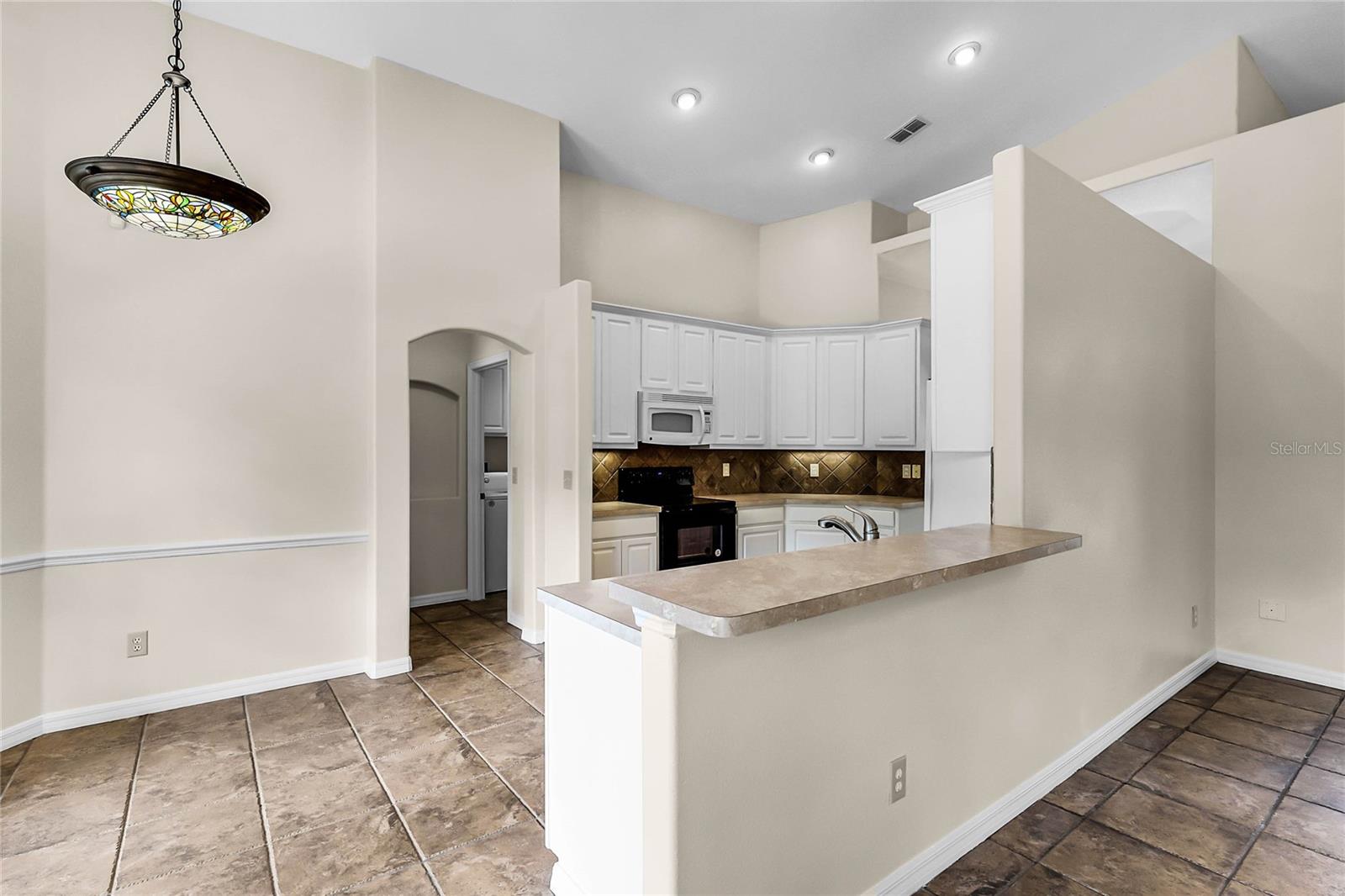 5140 N APOPKA VINELAND RD, ORLANDO, FL, 32818