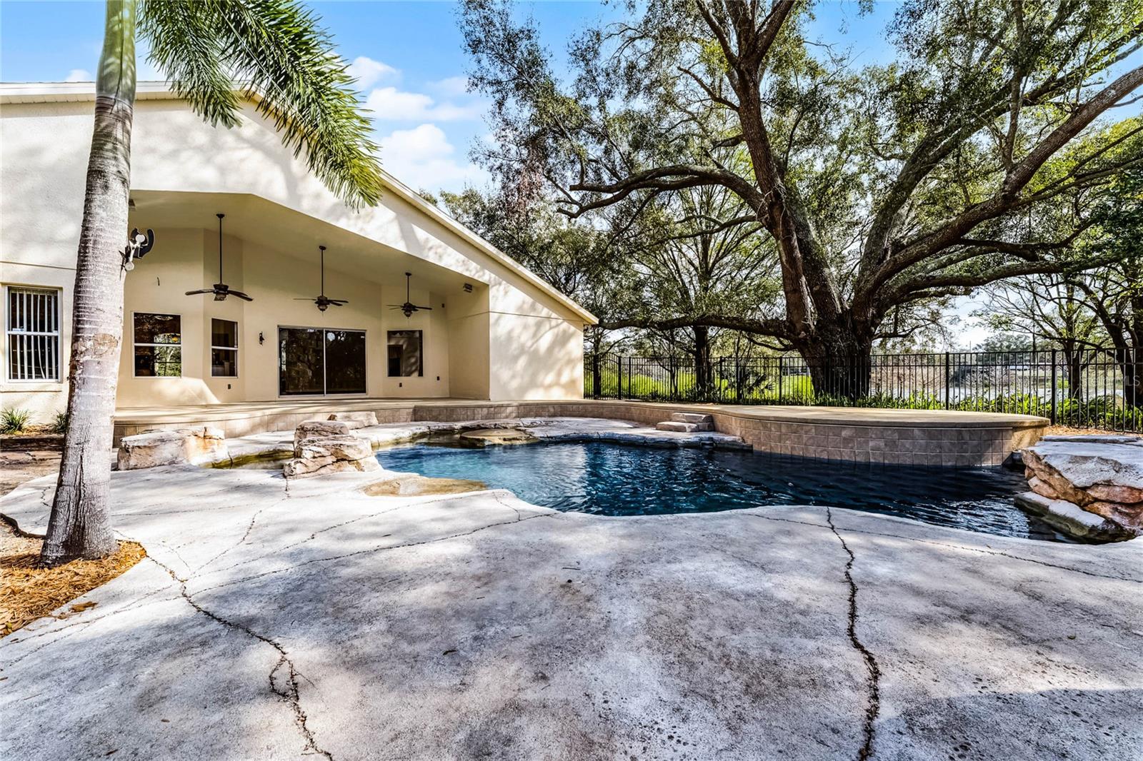 5140 N APOPKA VINELAND RD, ORLANDO, FL, 32818