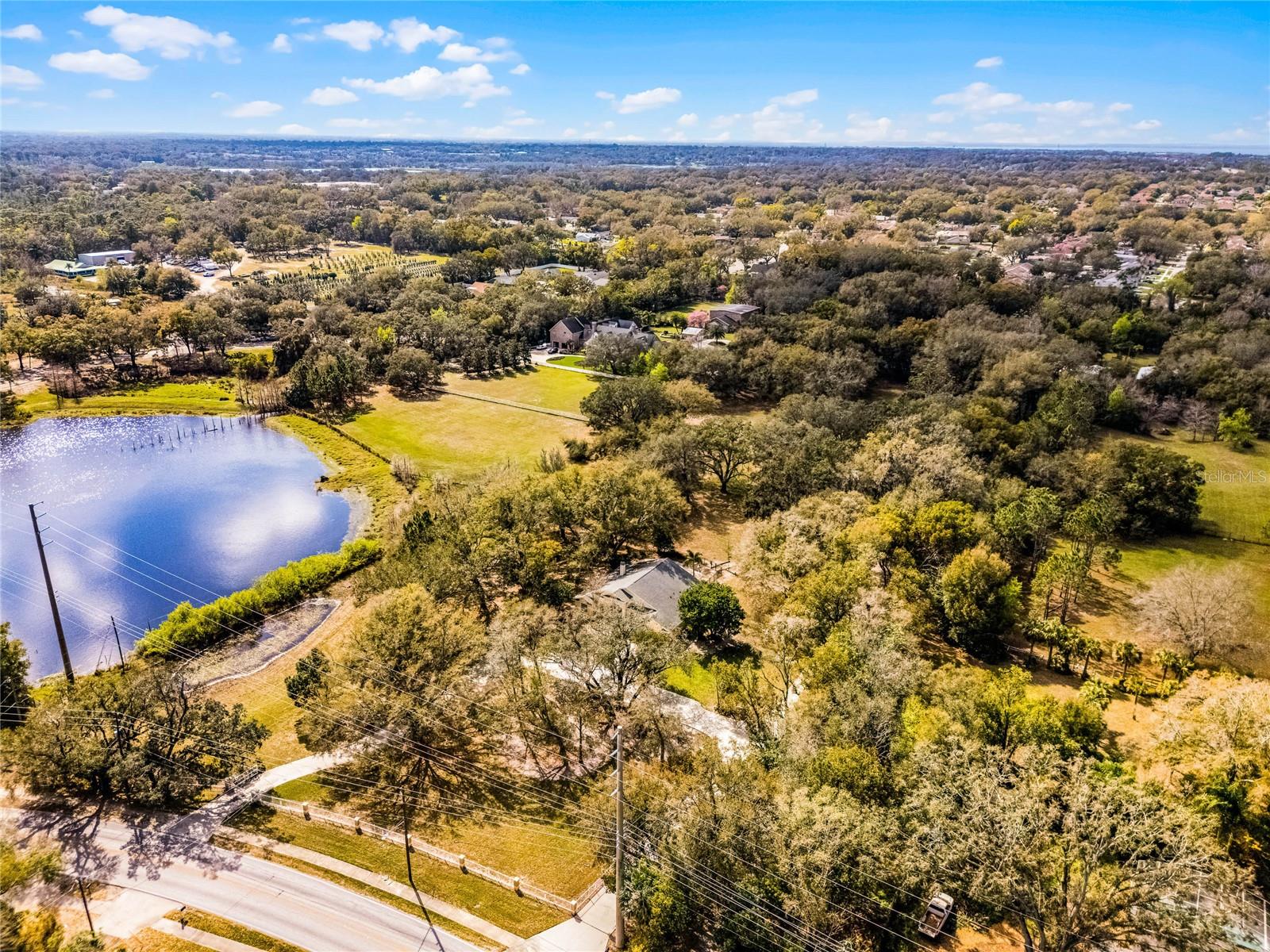 5140 N APOPKA VINELAND RD, ORLANDO, FL, 32818