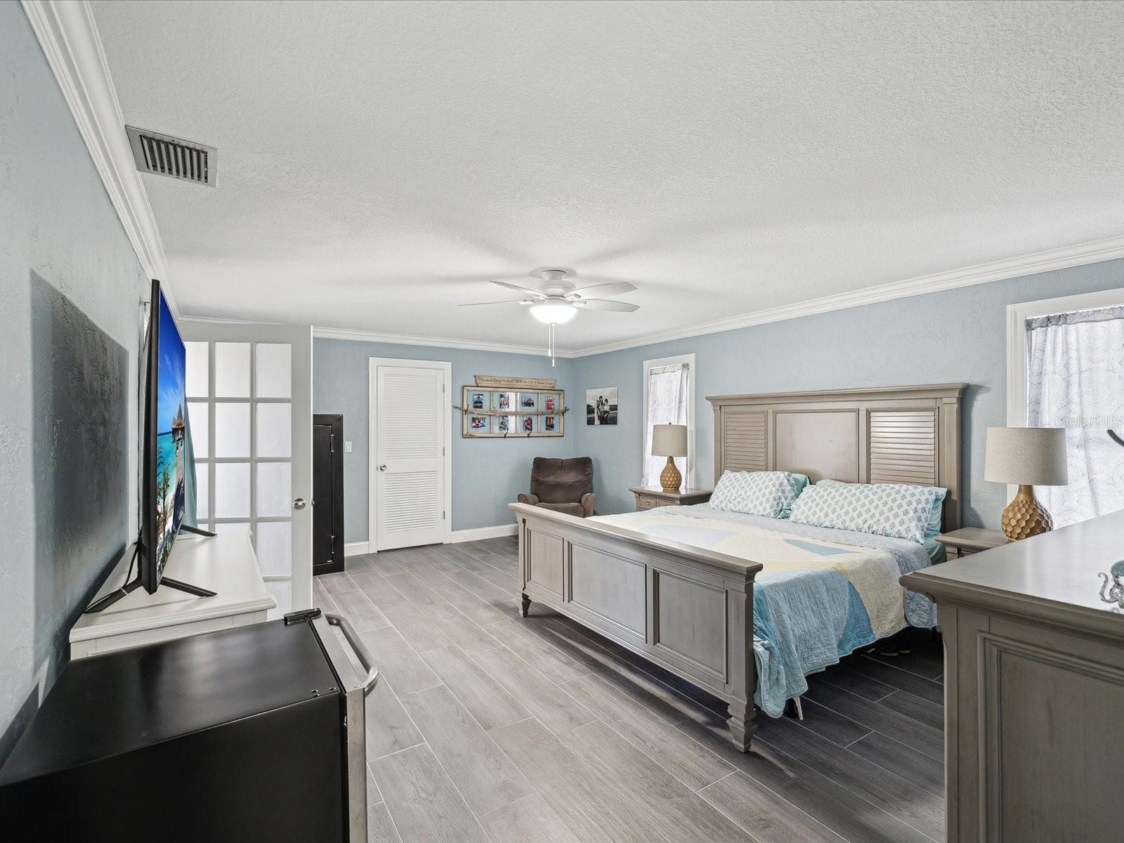 12000 4TH ST E, TREASURE ISLAND, FL, 33706