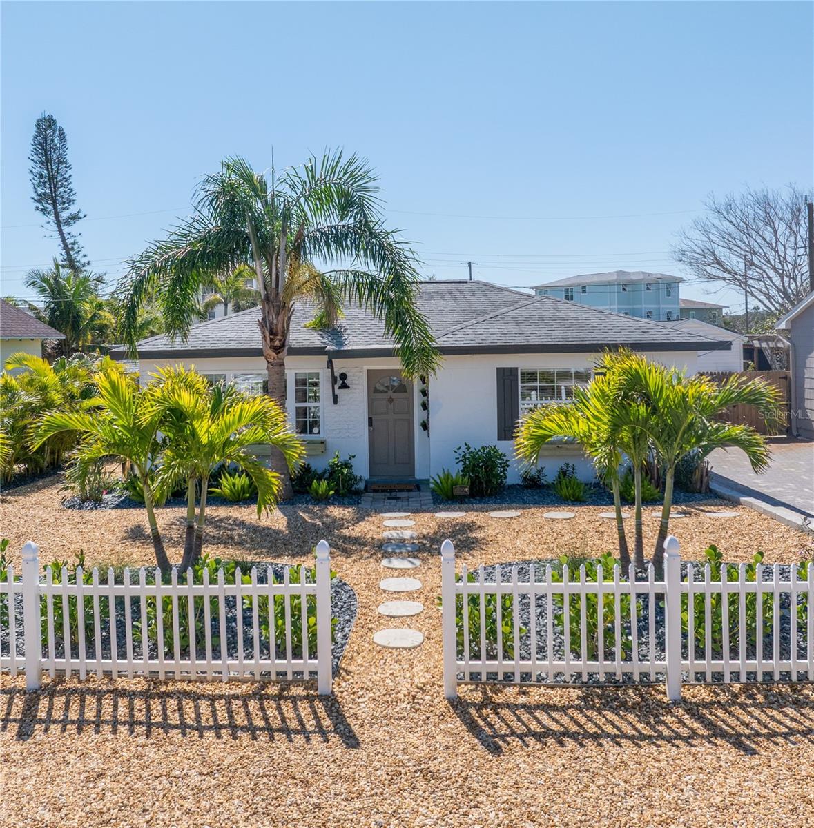 14066 MARGUERITE DR, MADEIRA BEACH, FL, 33708