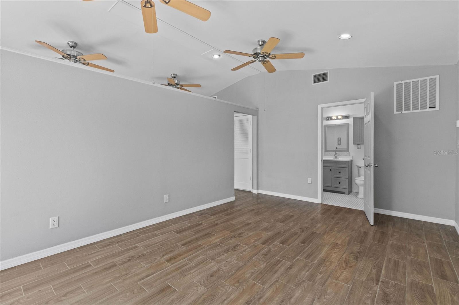 4002 HUDSON TER, TAMPA, FL, 33618