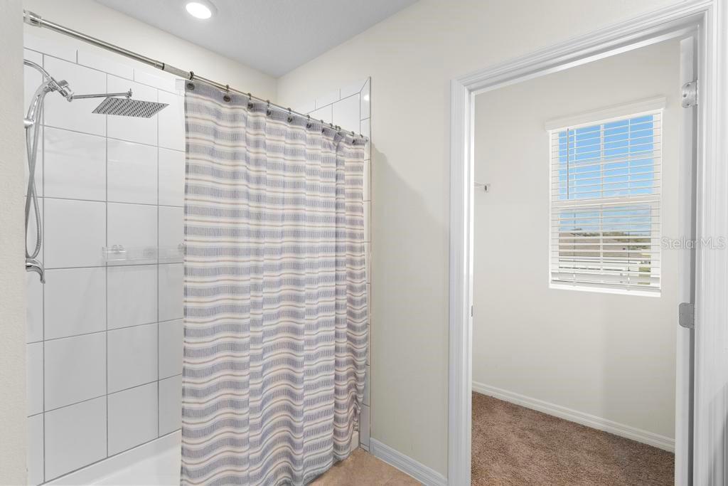2024 GRIFFIN OAKS WAY, TAVARES, FL, 32778