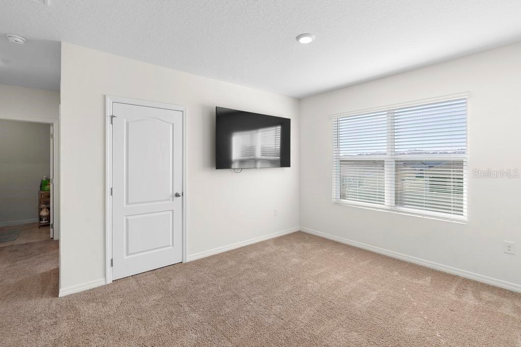 2024 GRIFFIN OAKS WAY, TAVARES, FL, 32778