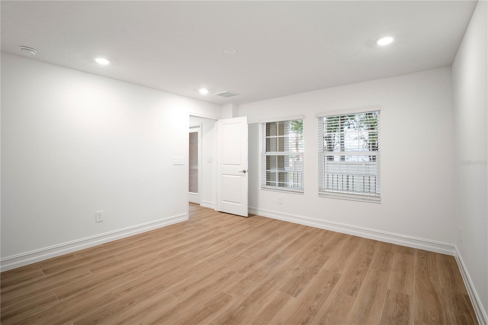 4511 S MANHATTAN AVE #18, TAMPA, FL, 33611