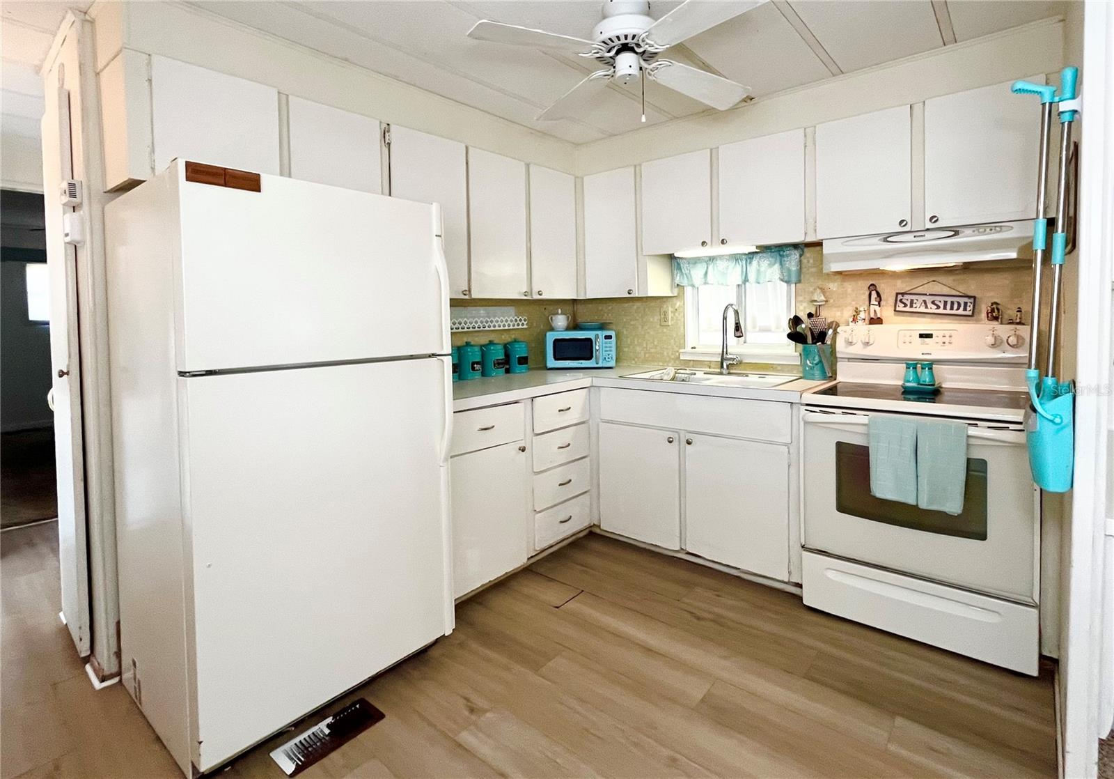 A4641948 Property Photo