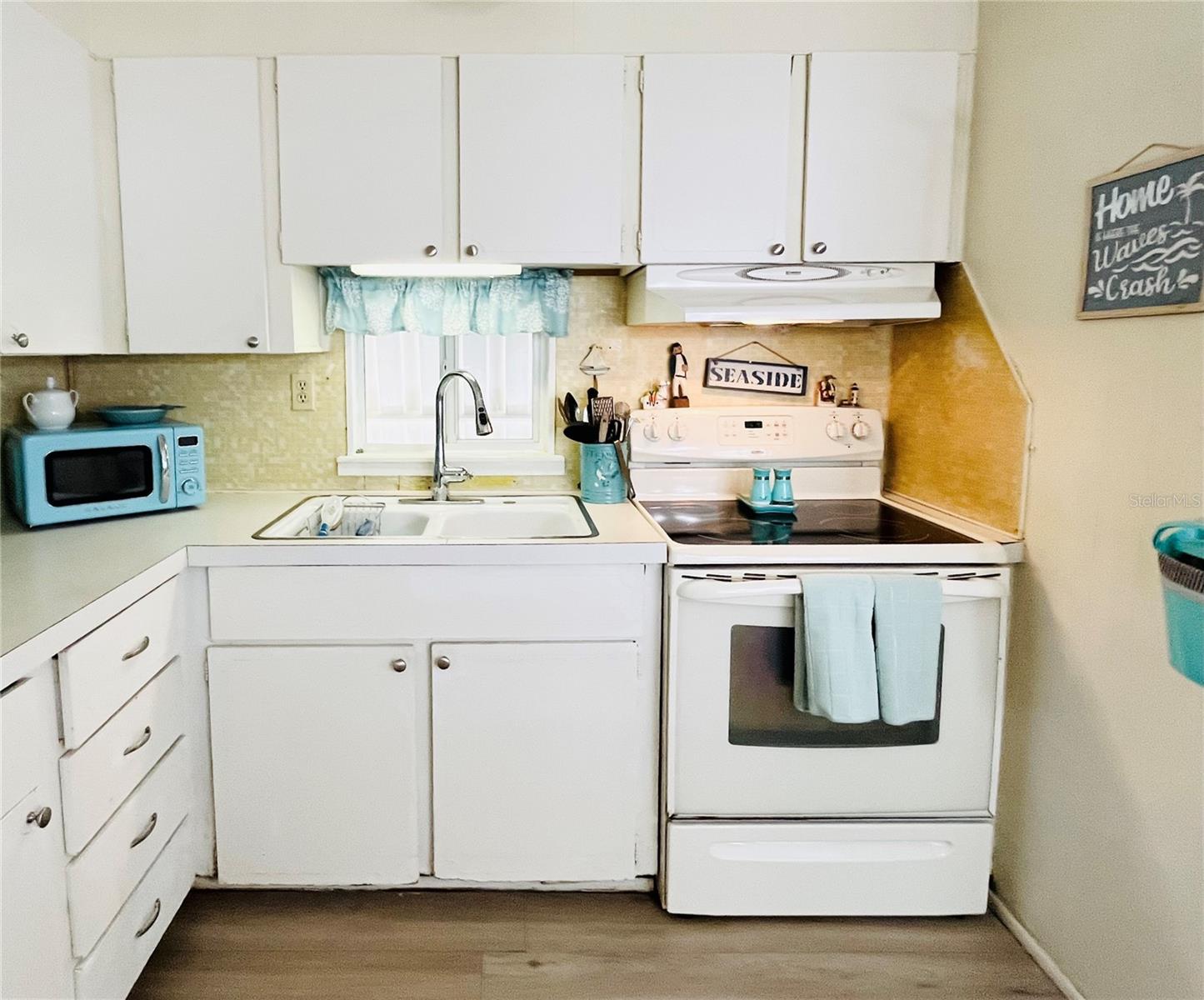 A4641948 Property Photo