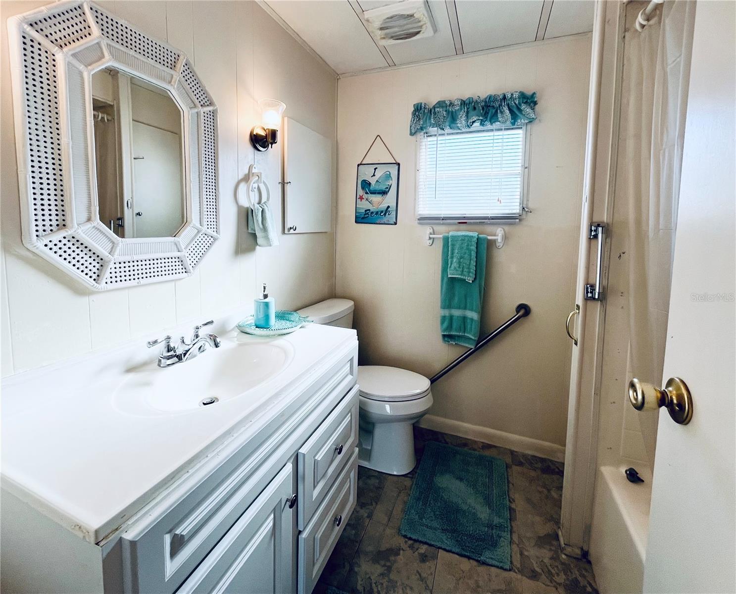 A4641948 Property Photo