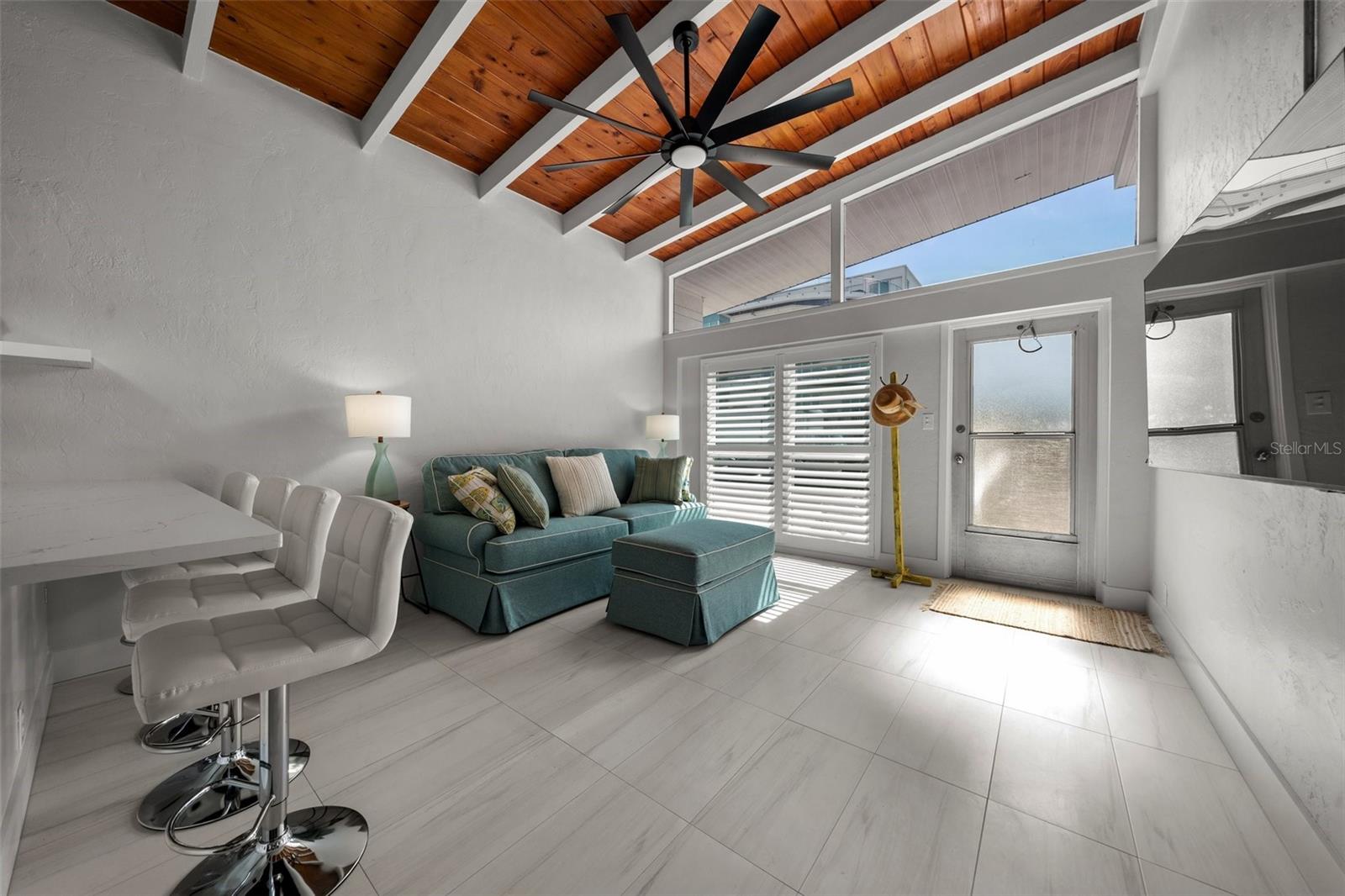 1129 SEASIDE DR #15, SARASOTA, FL, 34242