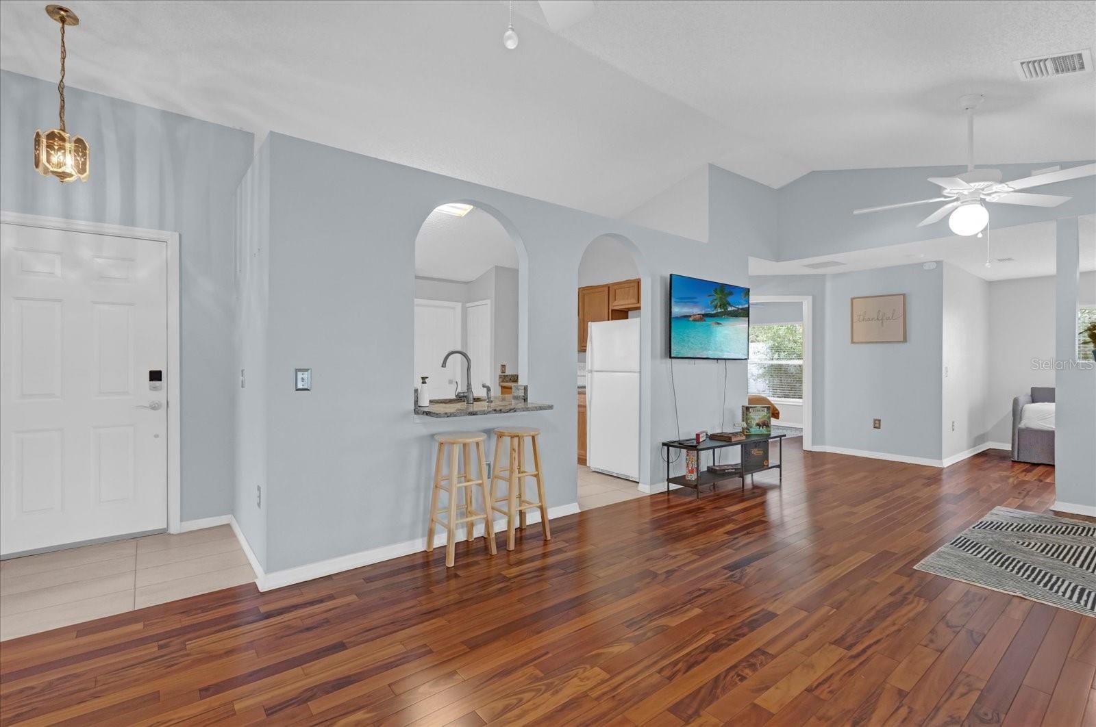 180 STANLEY BELL DR, MOUNT DORA, FL, 32757