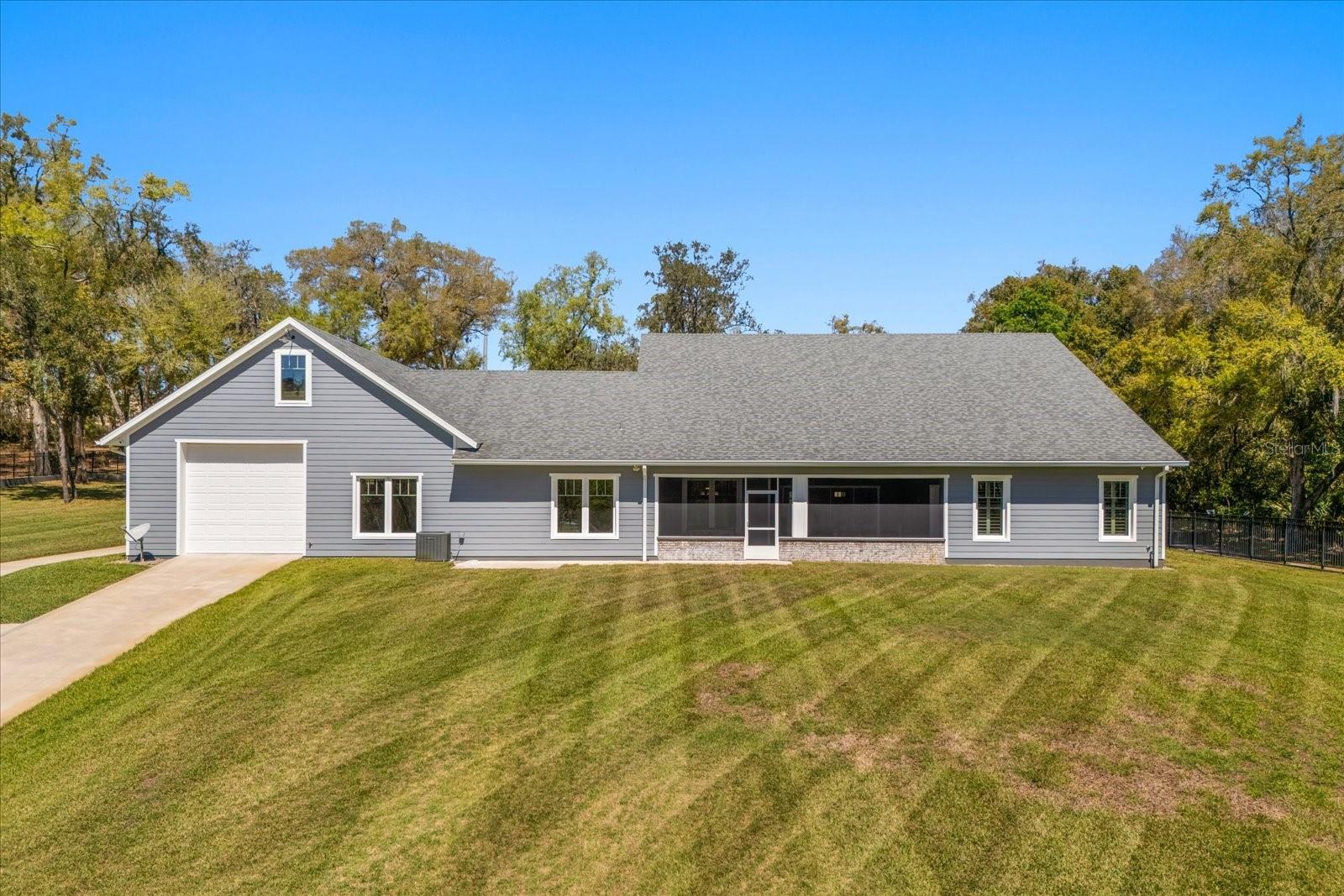 2600 ROBIE AVE, MOUNT DORA, FL, 32757