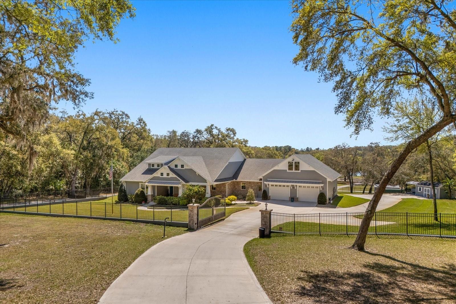 2600 ROBIE AVE, MOUNT DORA, FL, 32757