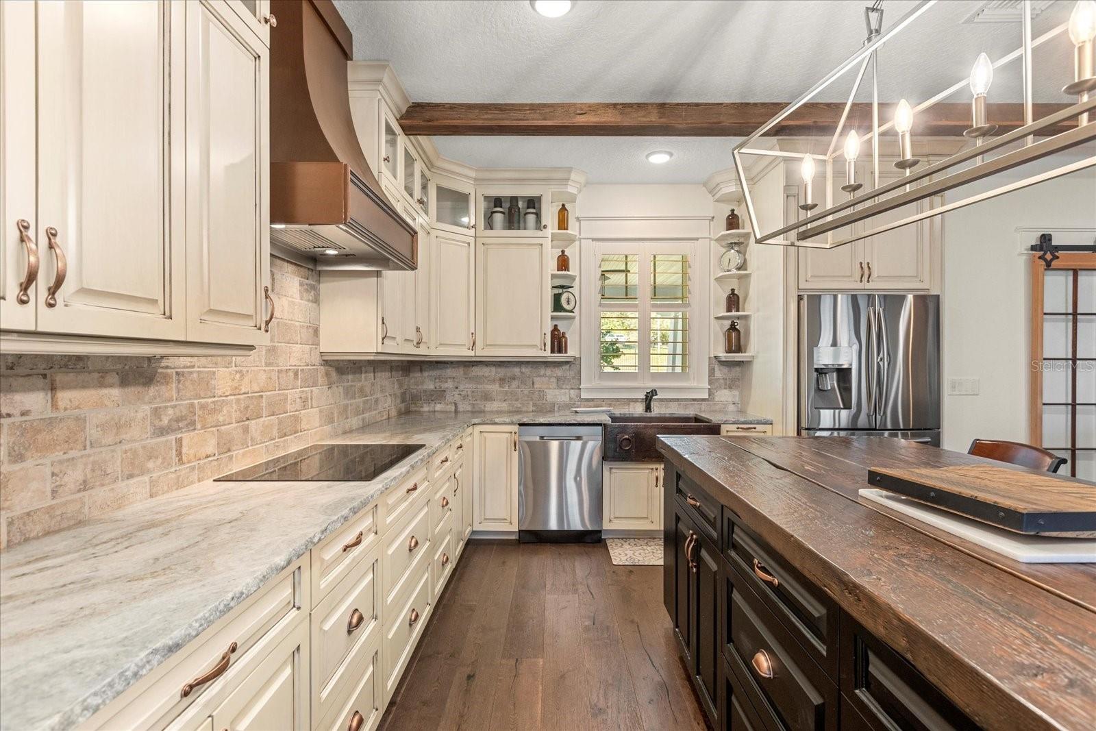 2600 ROBIE AVE, MOUNT DORA, FL, 32757