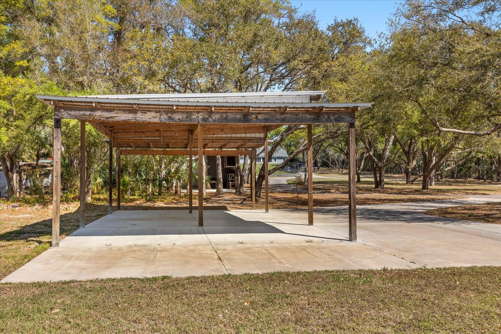 2600 ROBIE AVE, MOUNT DORA, FL, 32757