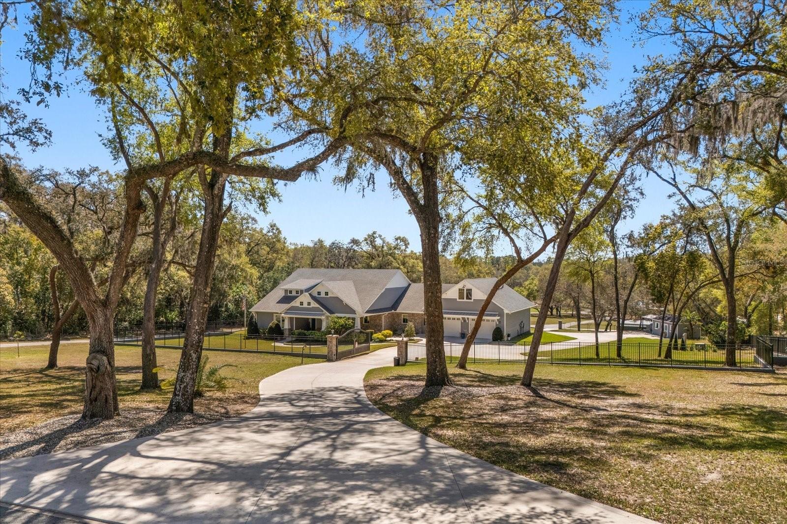 2600 ROBIE AVE, MOUNT DORA, FL, 32757