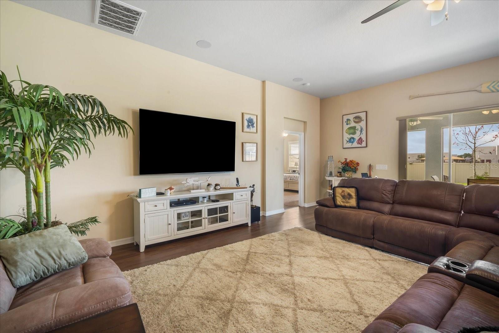 11834 LAKE LUCAYA DR, RIVERVIEW, FL, 33579