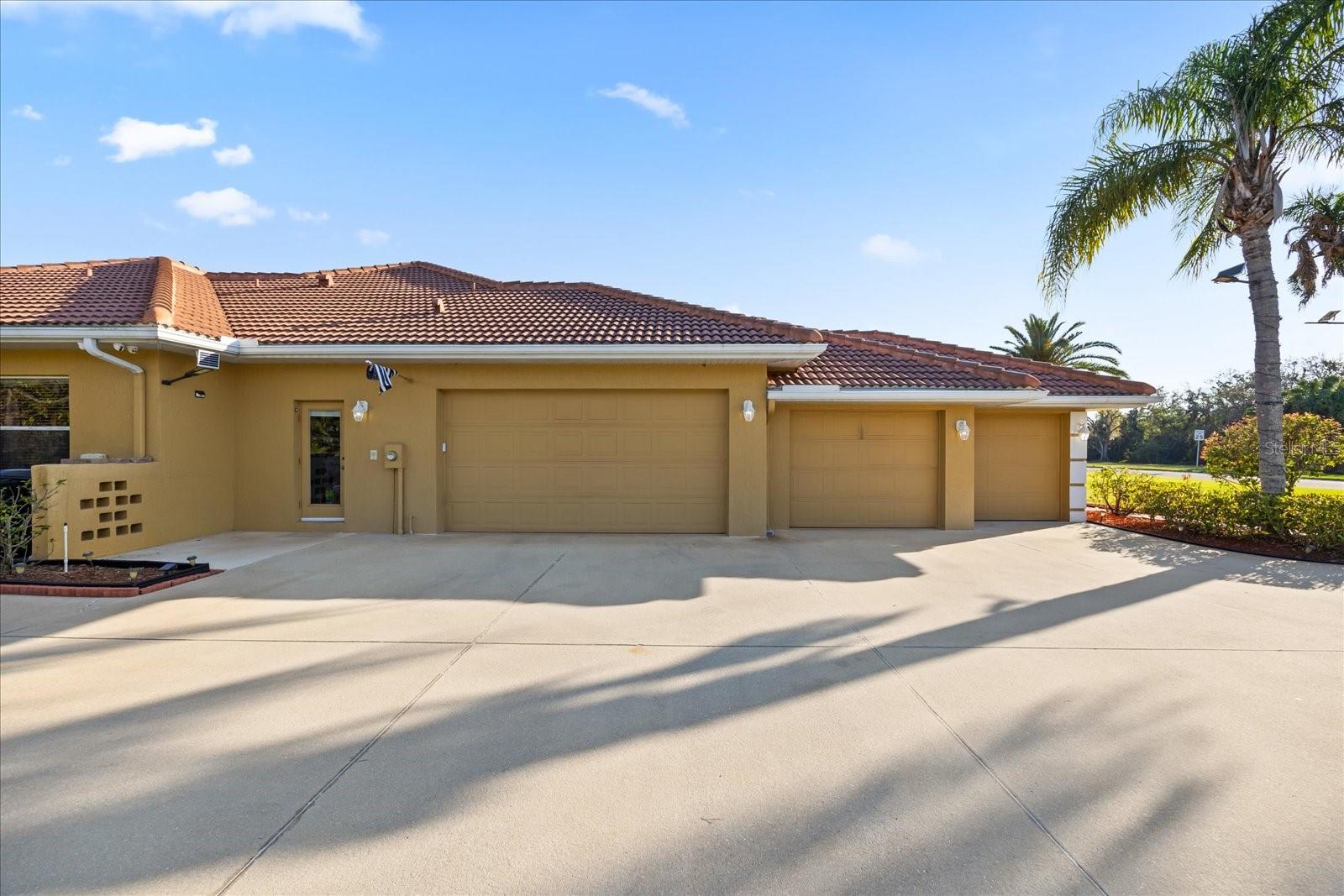 6107 GLEN ABBEY LN, BRADENTON, FL, 34202