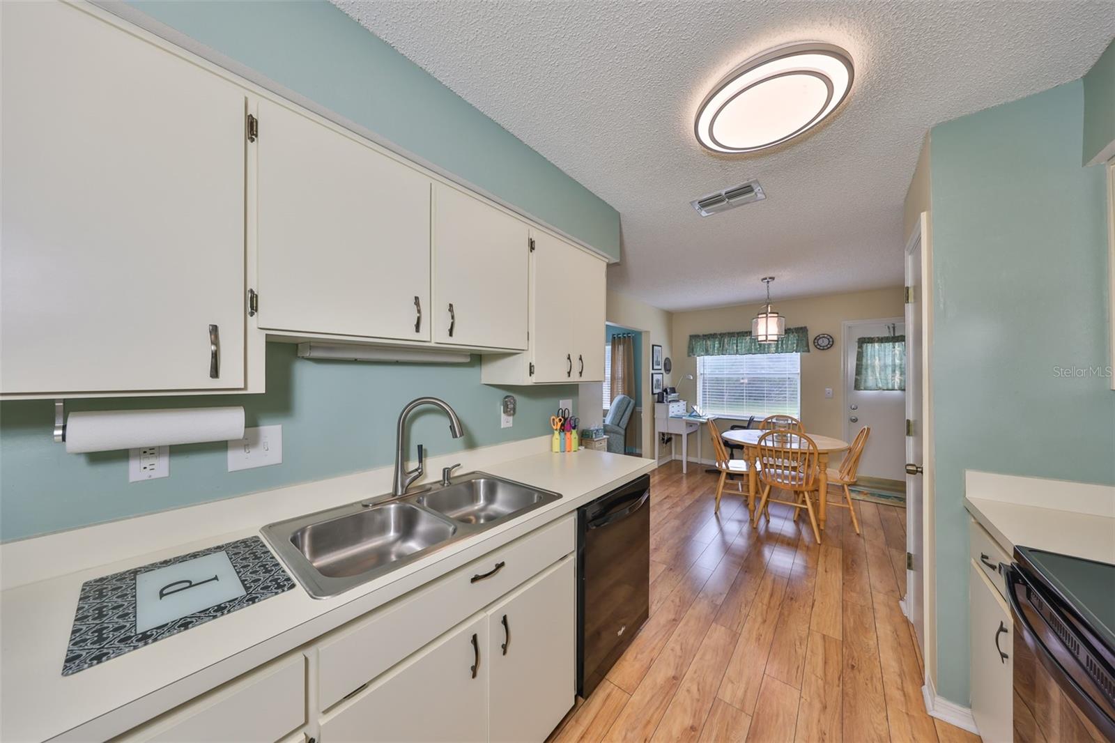 1604 AZALEA LANDINGS CT, SUN CITY CENTER, FL, 33573