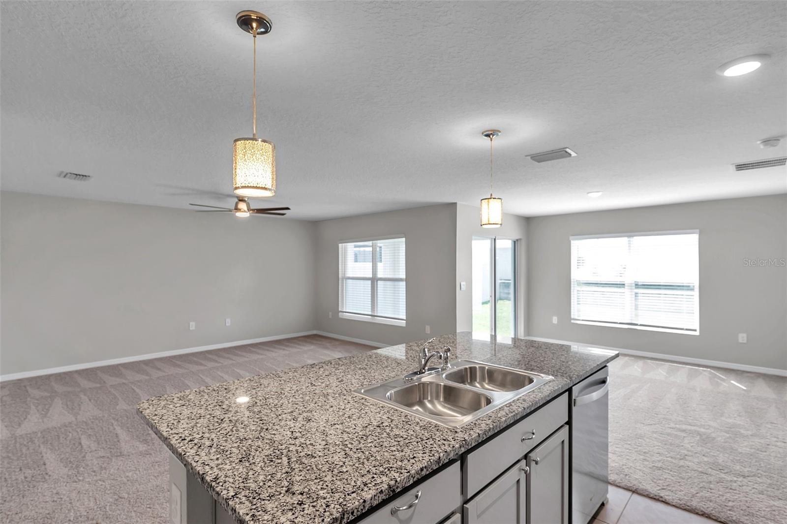 7608 BROAD POINTE DR, ZEPHYRHILLS, FL, 33540