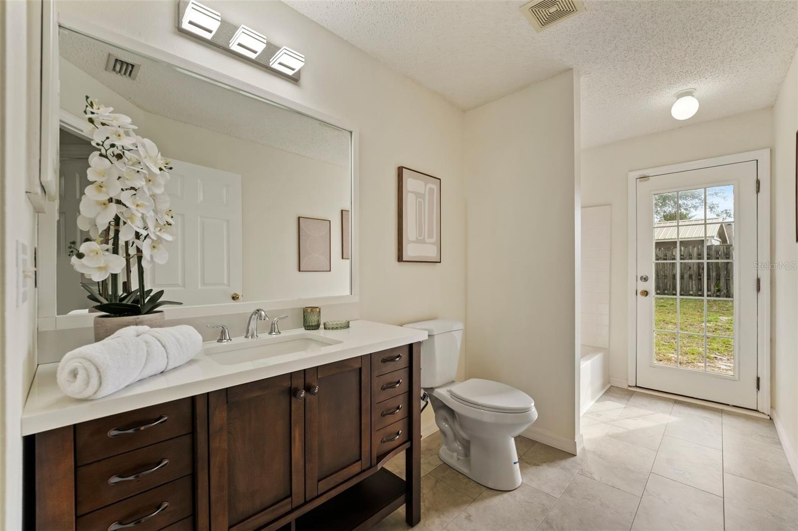 1600 AMBOY DR, DELTONA, FL, 32738